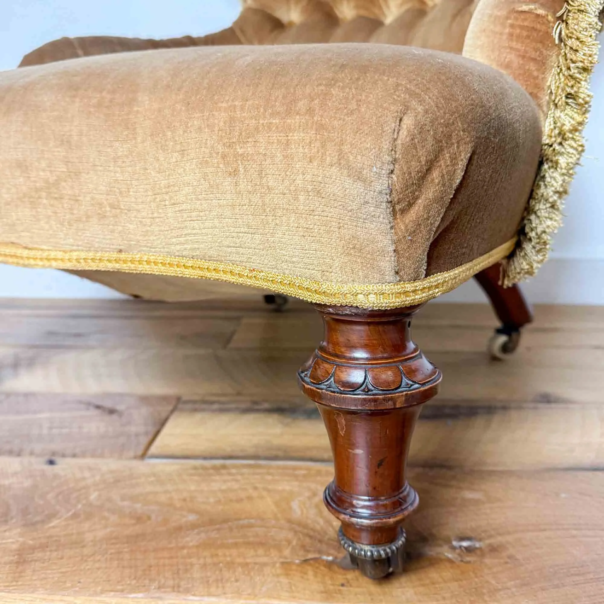 victorian scallop back armchair-12.jpg