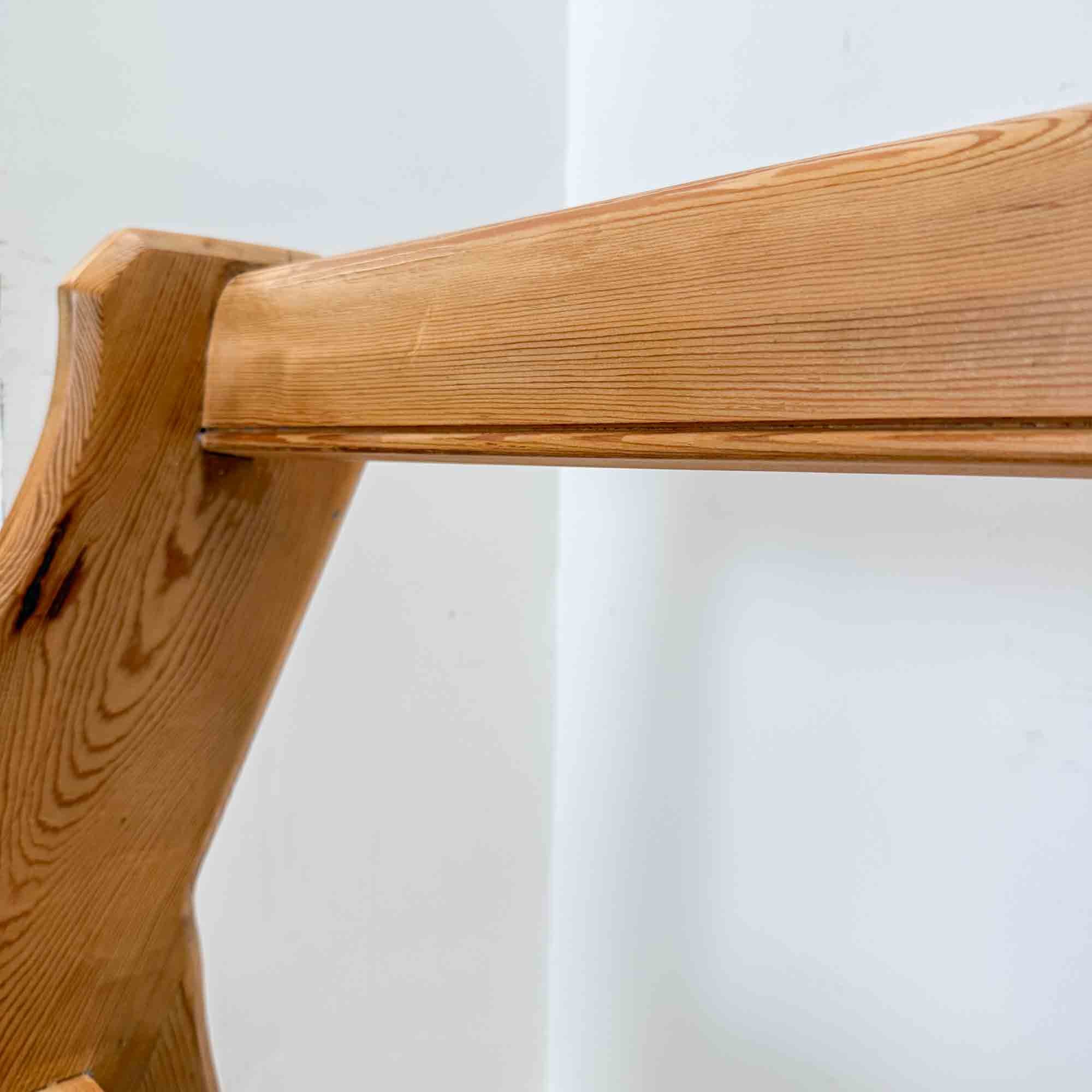 antique pitch pine pew-5.jpg