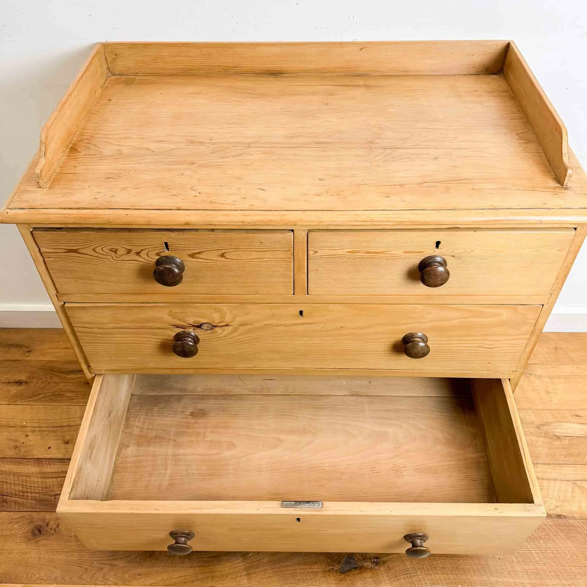 old pine chest of drawers-2.jpg