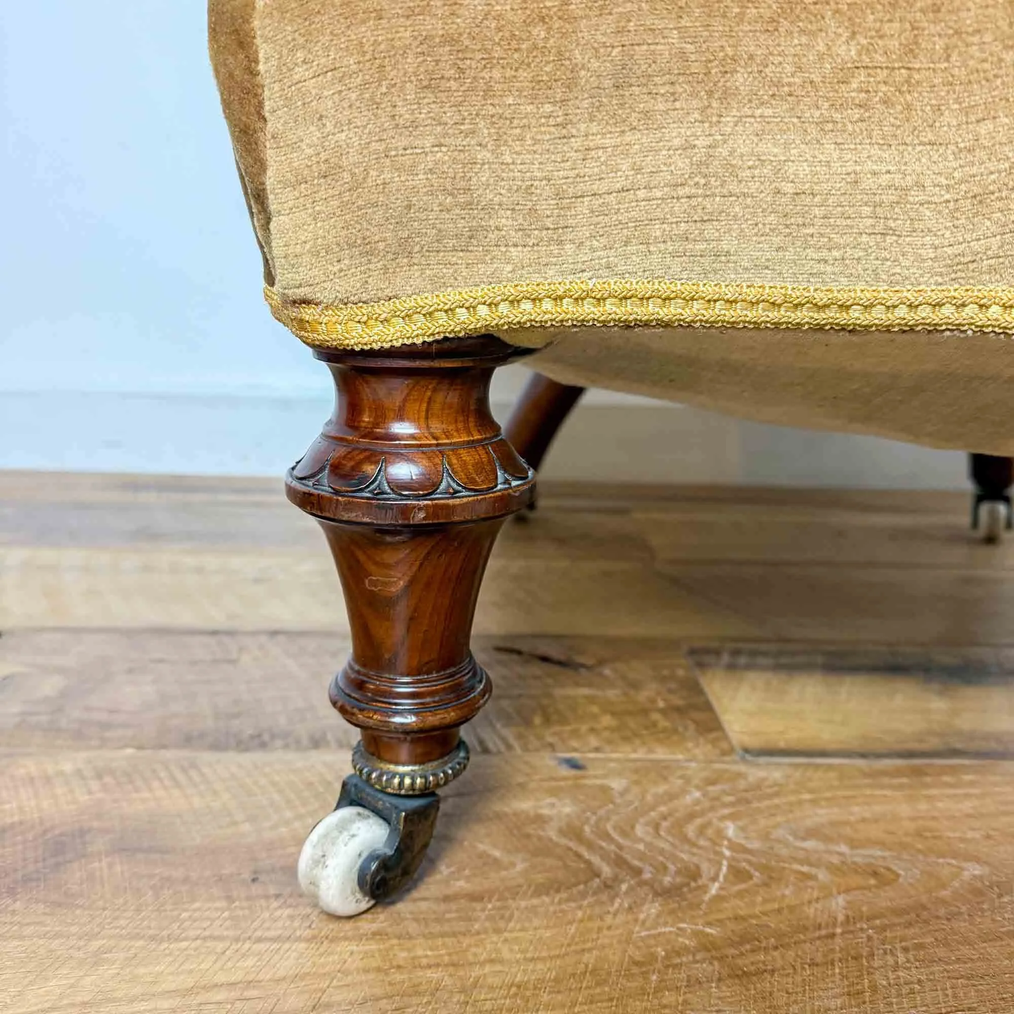 victorian scallop back armchair-09.jpg