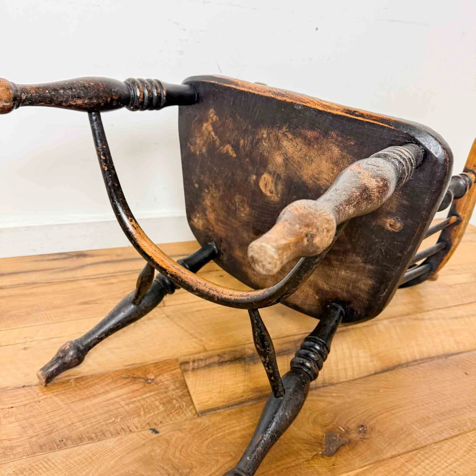 ash and elm windsor chair-01.jpg