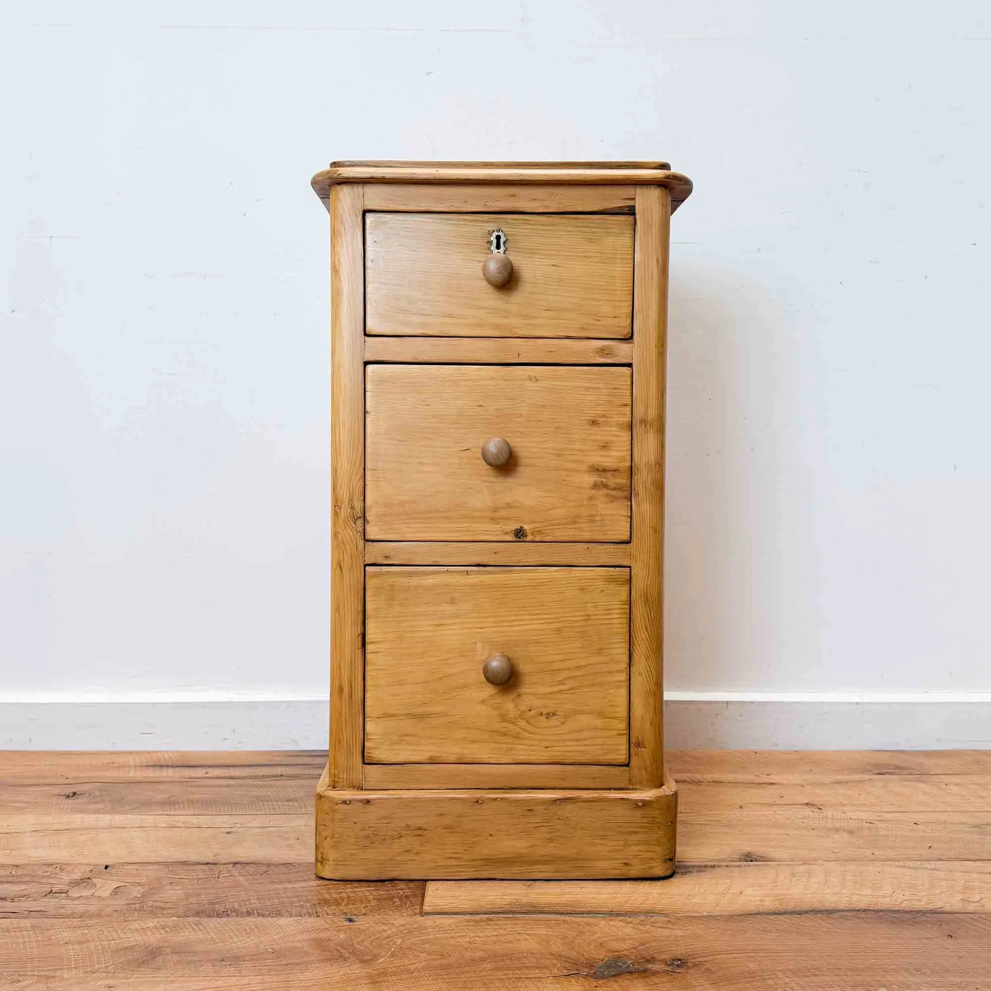 narrow antique pine chest of drawers
