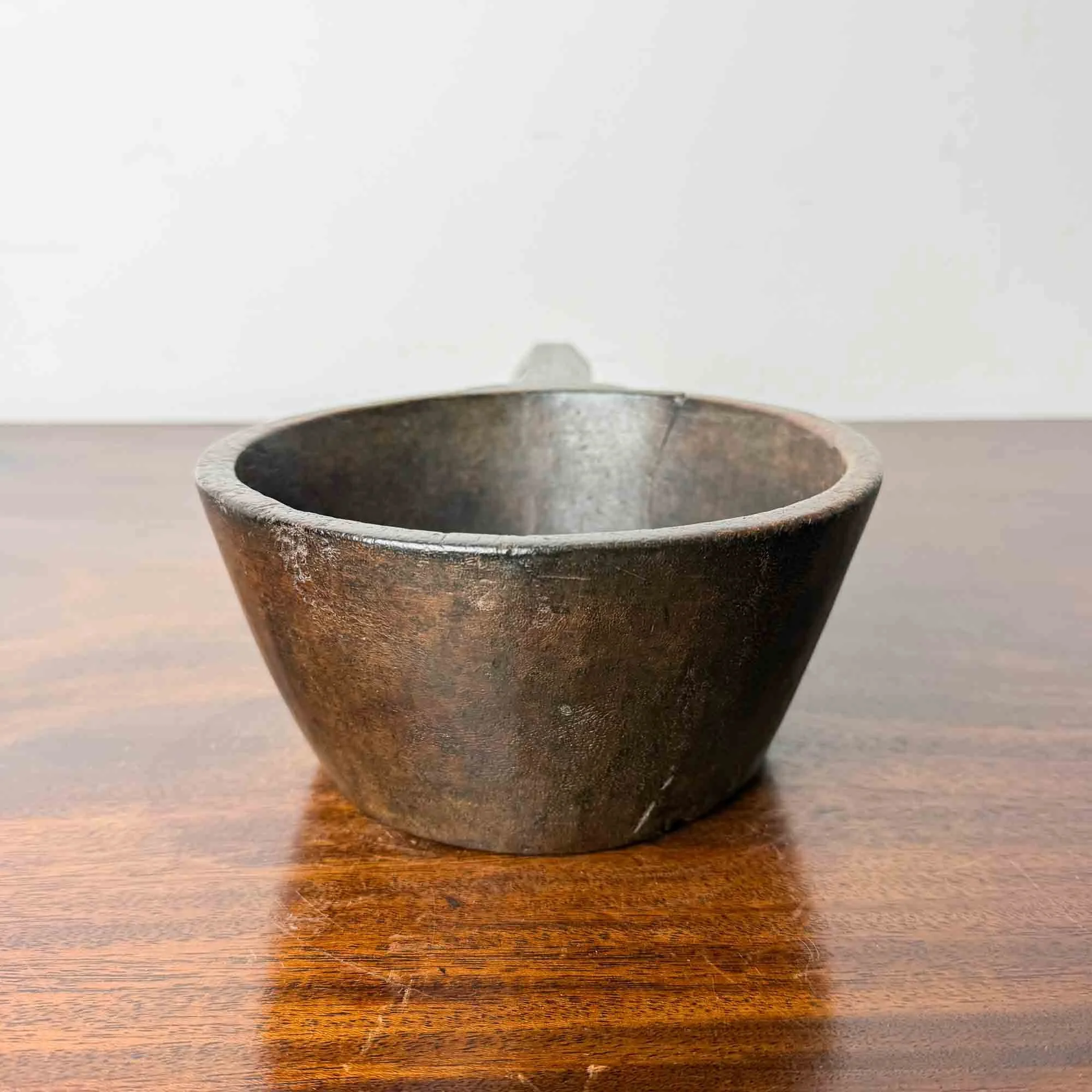 treen bowl with handle-07.jpg