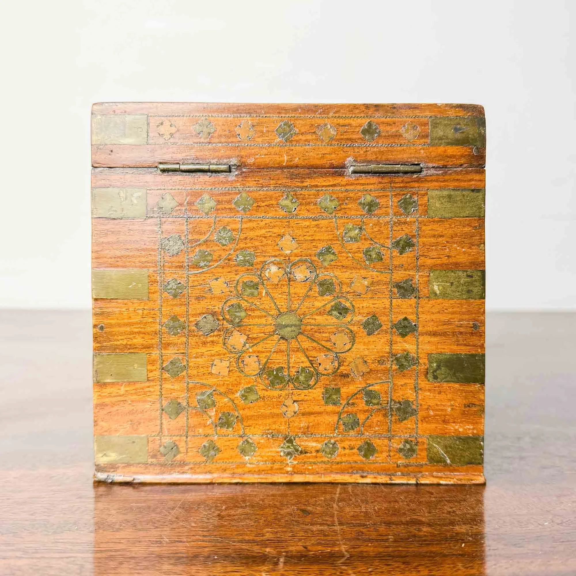 square brass inlaid box-07.jpg