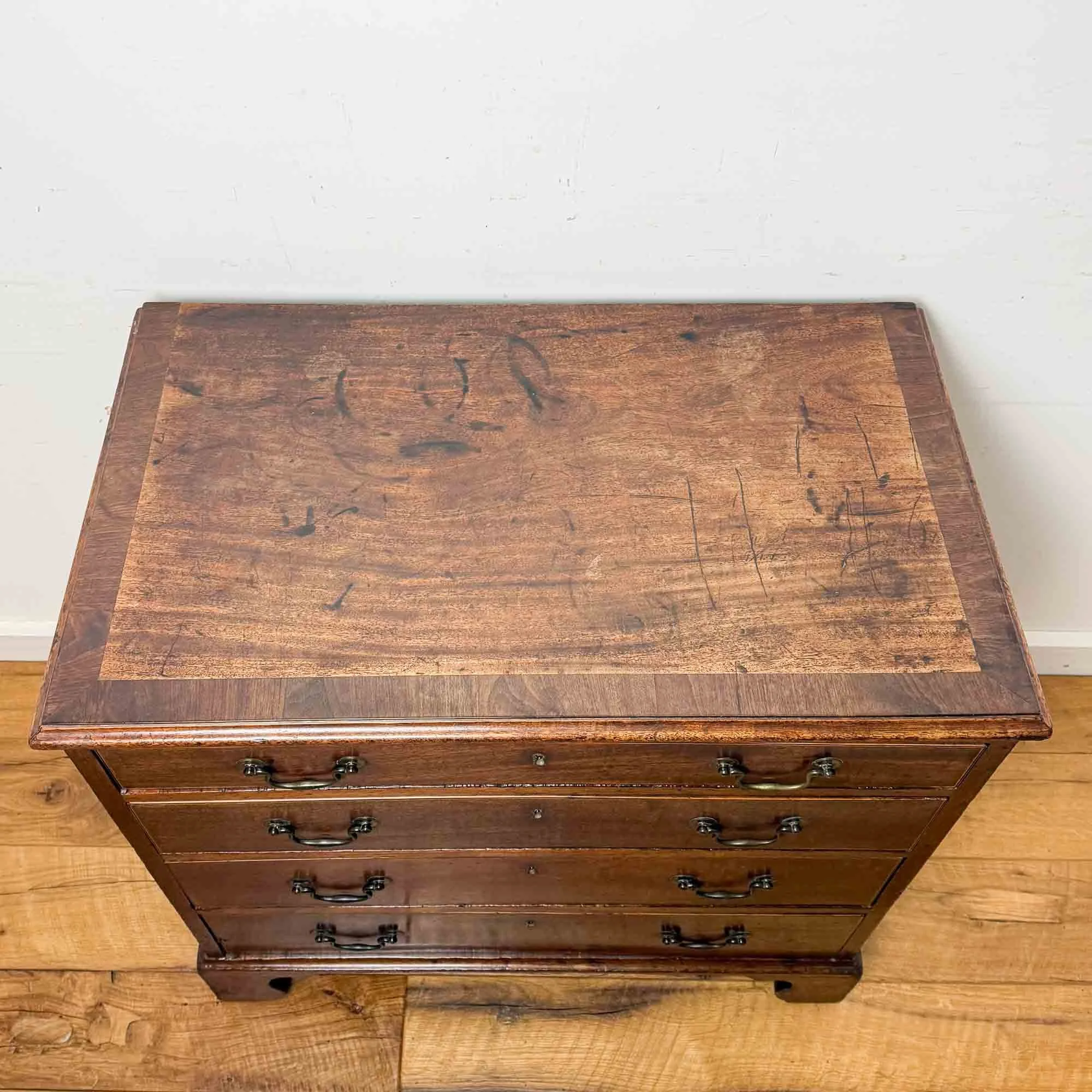 small georgian mahoghany chest of drawers-08.jpg