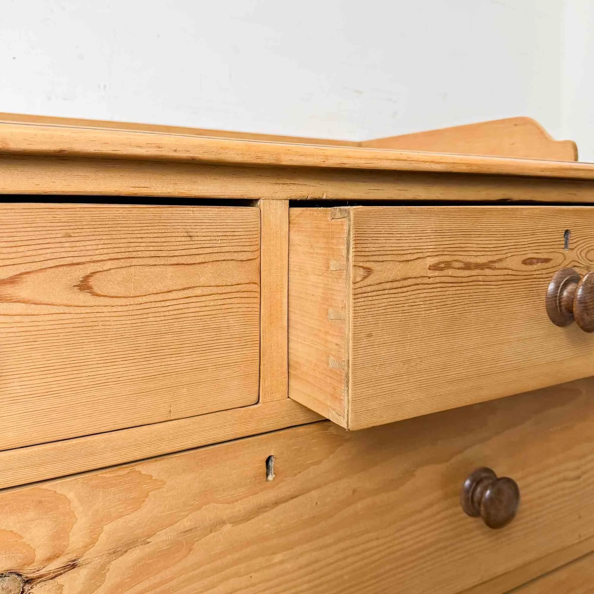 old pine chest of drawers-10.jpg