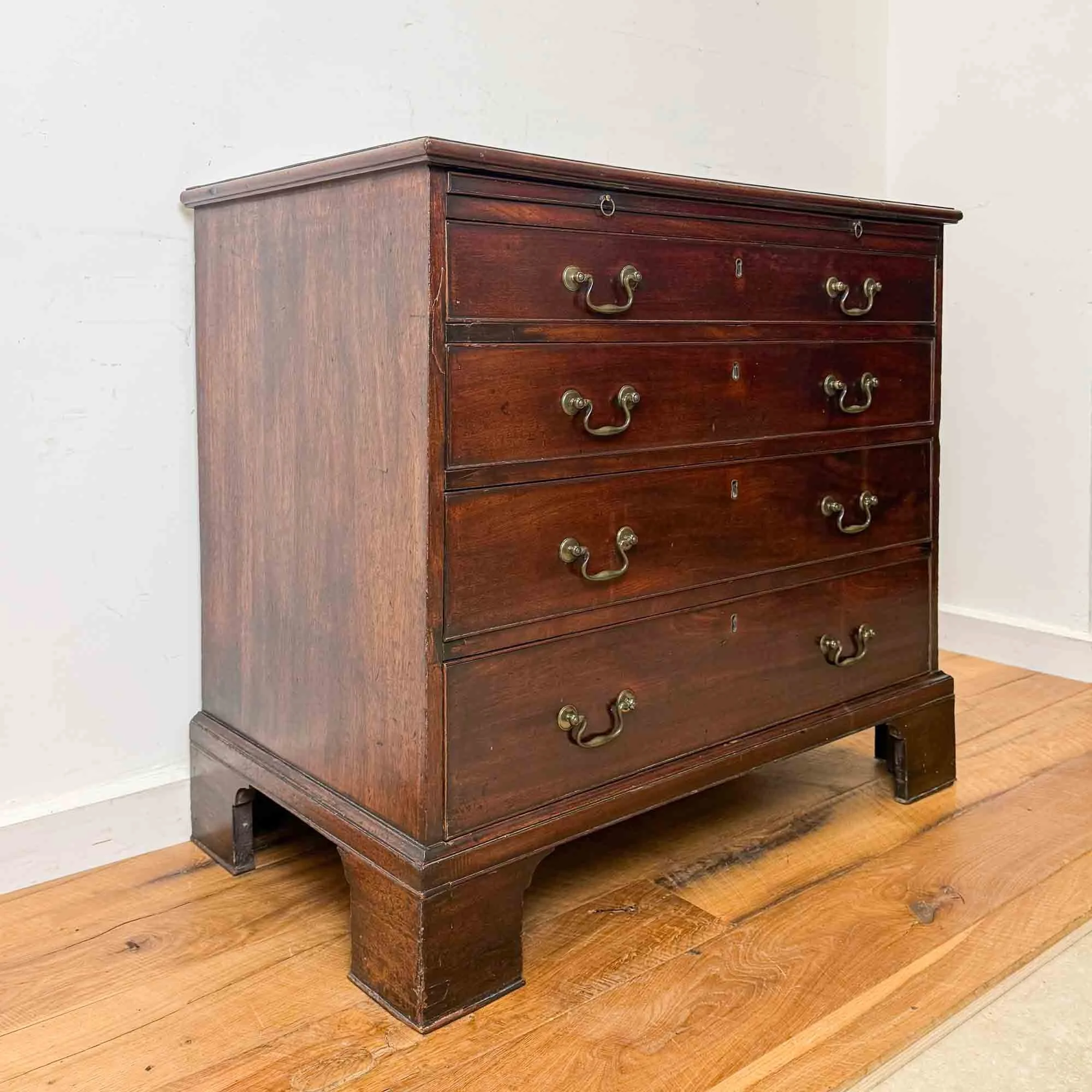 georgian mahogany bachelors chest of drawers-20.jpg