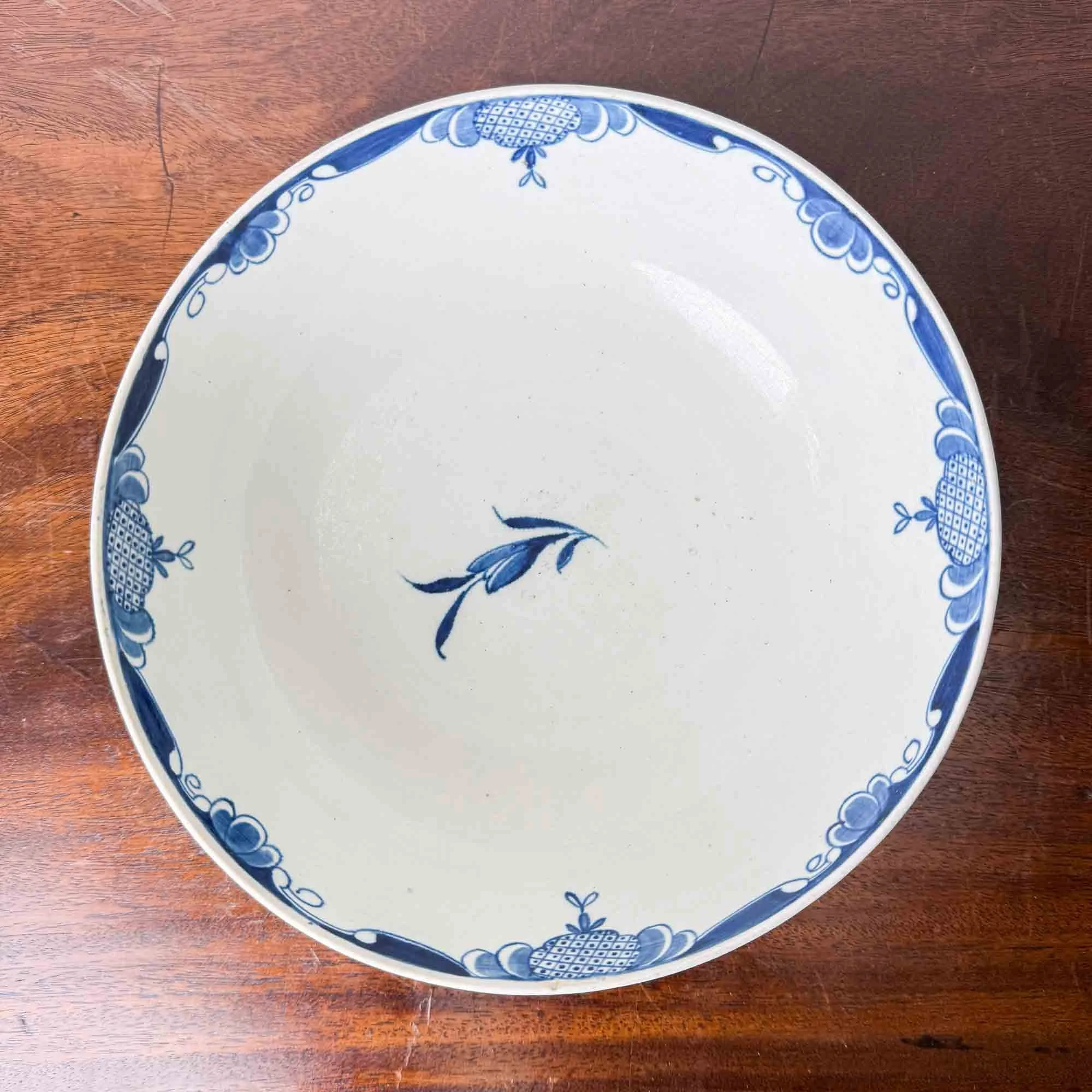 eighteenth century worcester mansfield pattern bowl