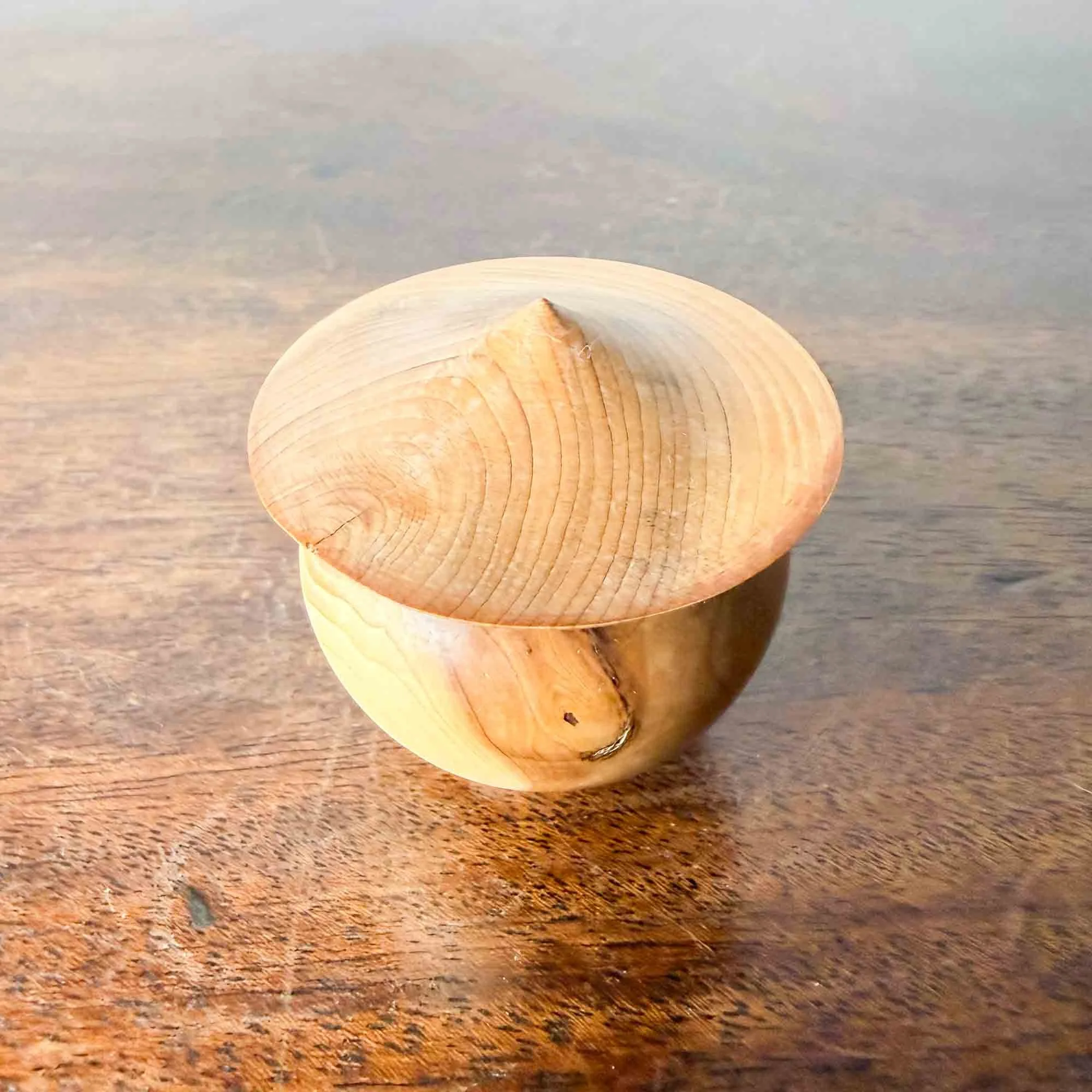 small turned wooden pot with lid-3.jpg