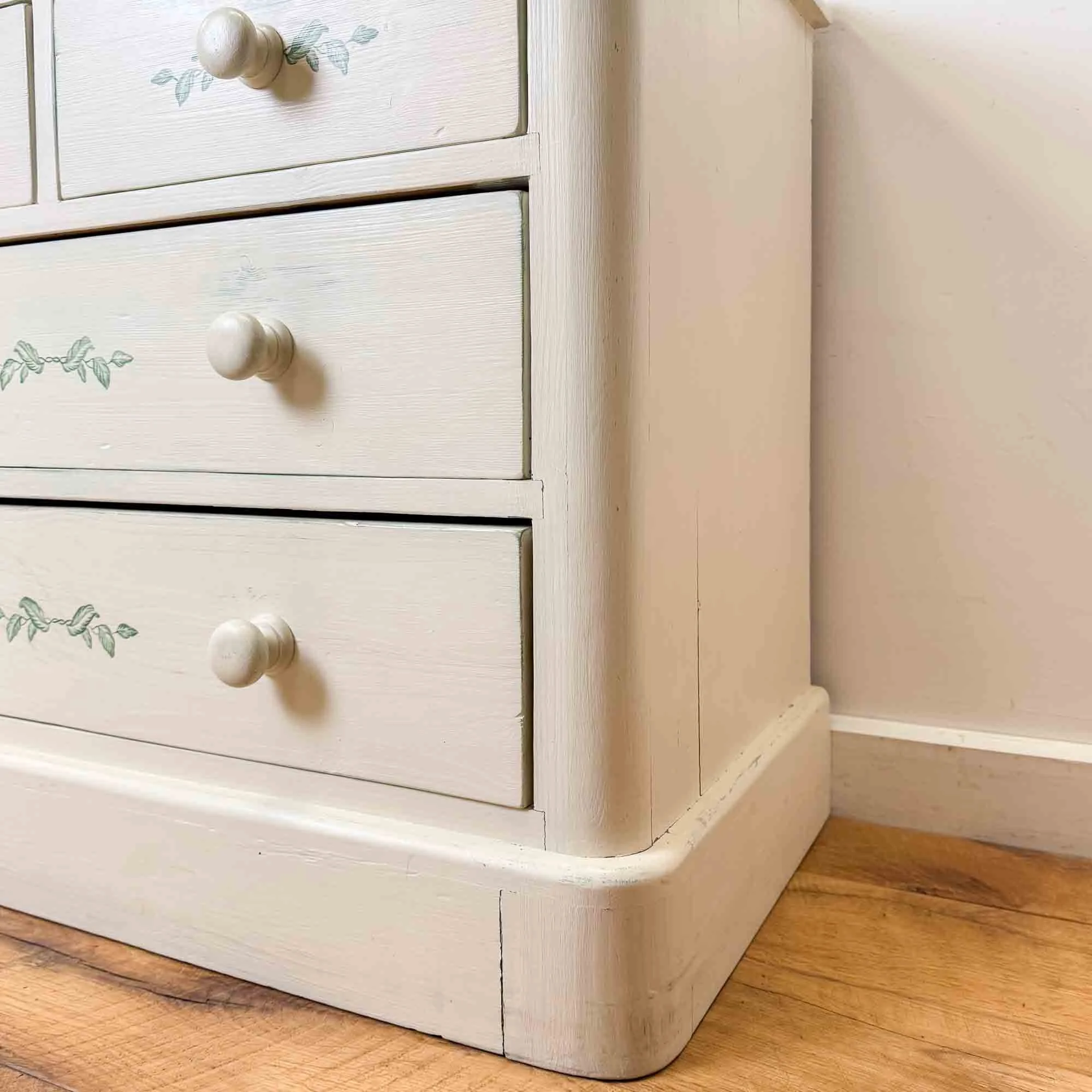 painted white chest of drawers 1-7.jpg