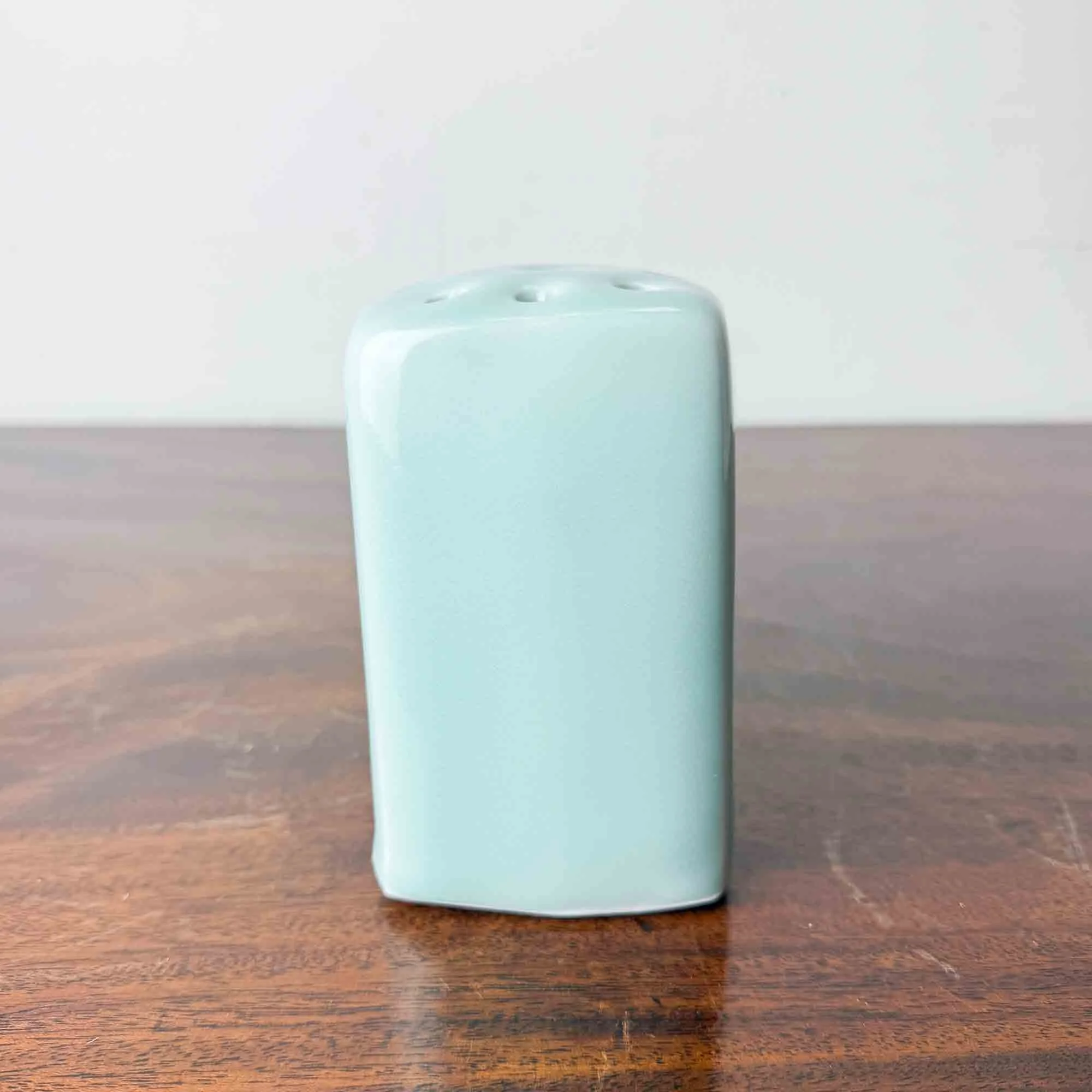 Kevin de Choisy celadon porcelain posy vase-7.jpg