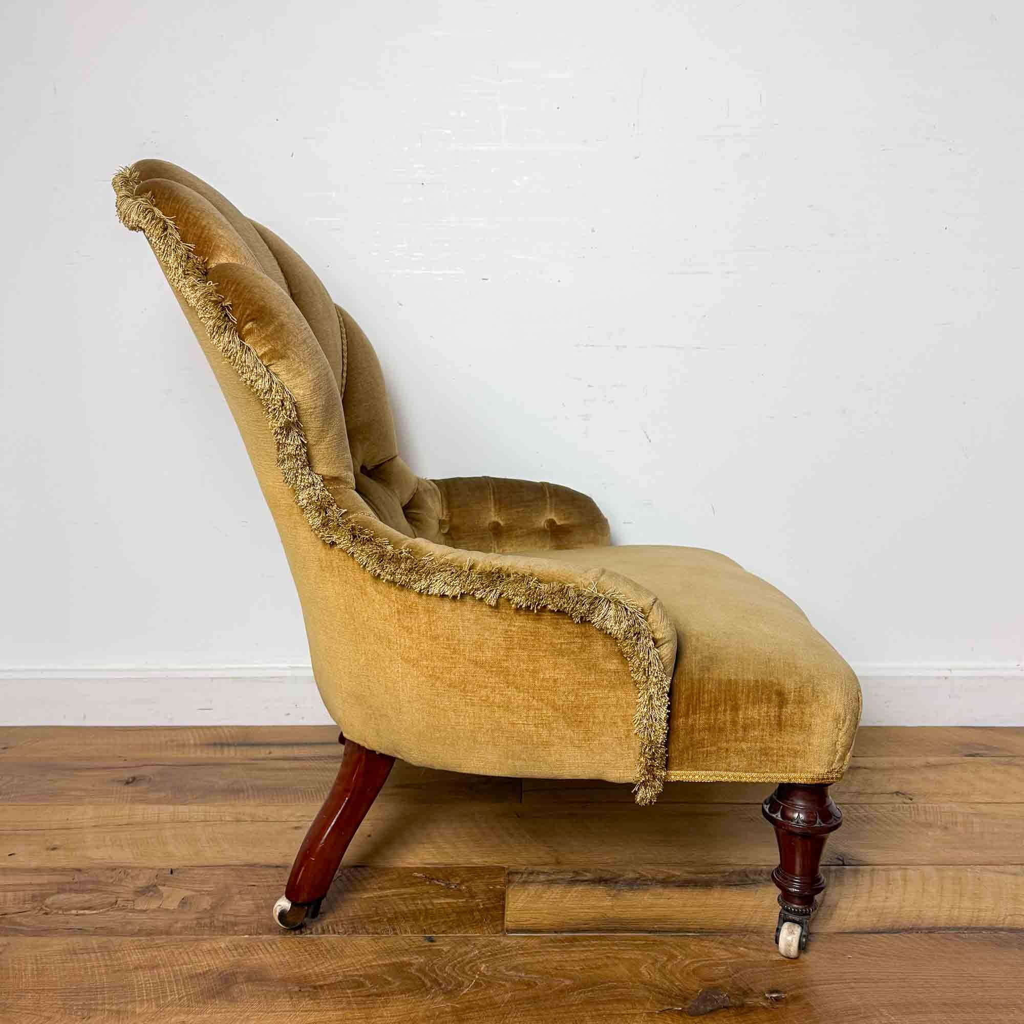 victorian scallop back armchair-07.jpg