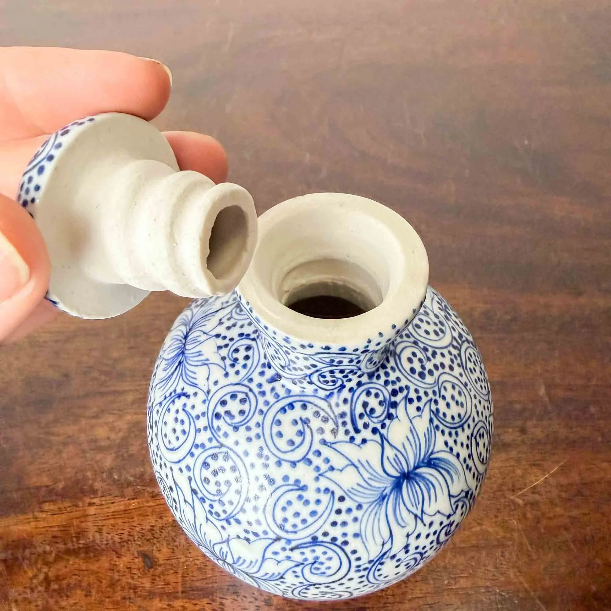 blue and white pot with lid.jpg