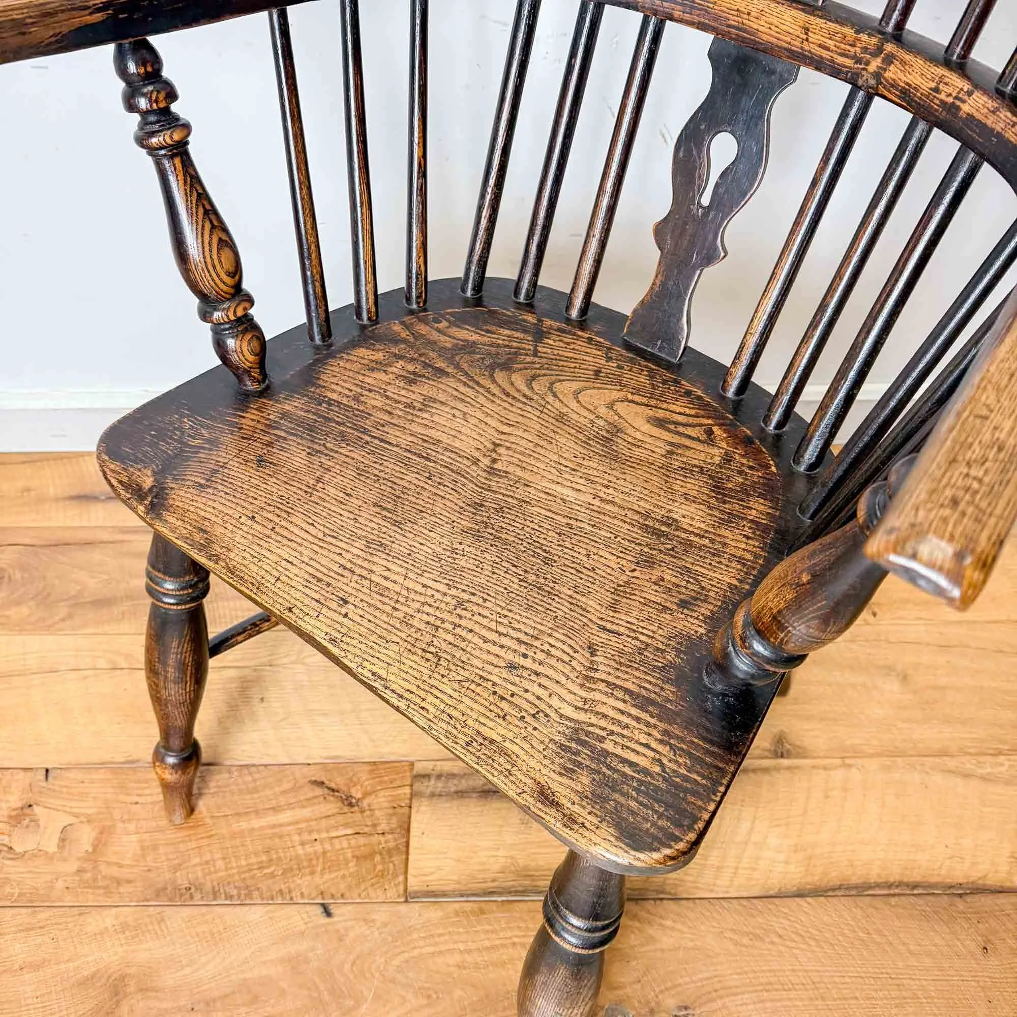 high back windsor chair-3.jpg