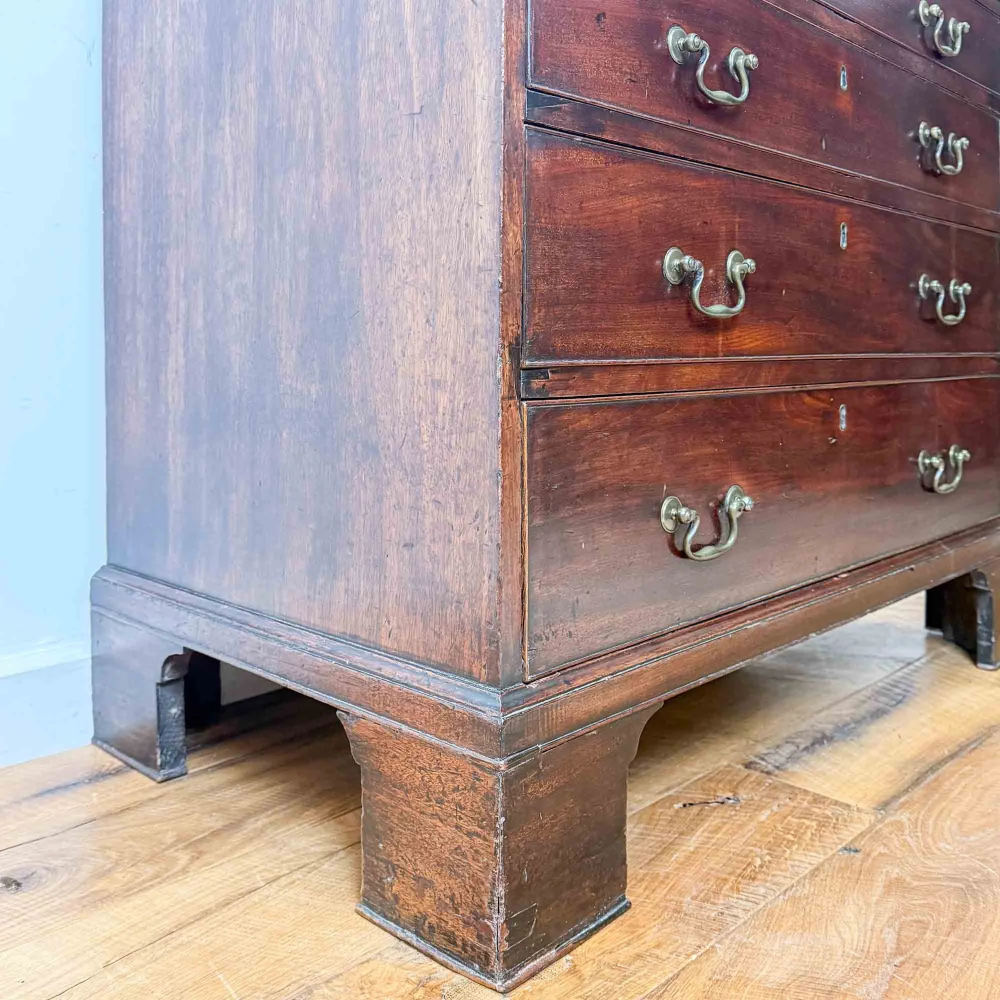 georgian mahogany bachelors chest of drawers-19.jpg