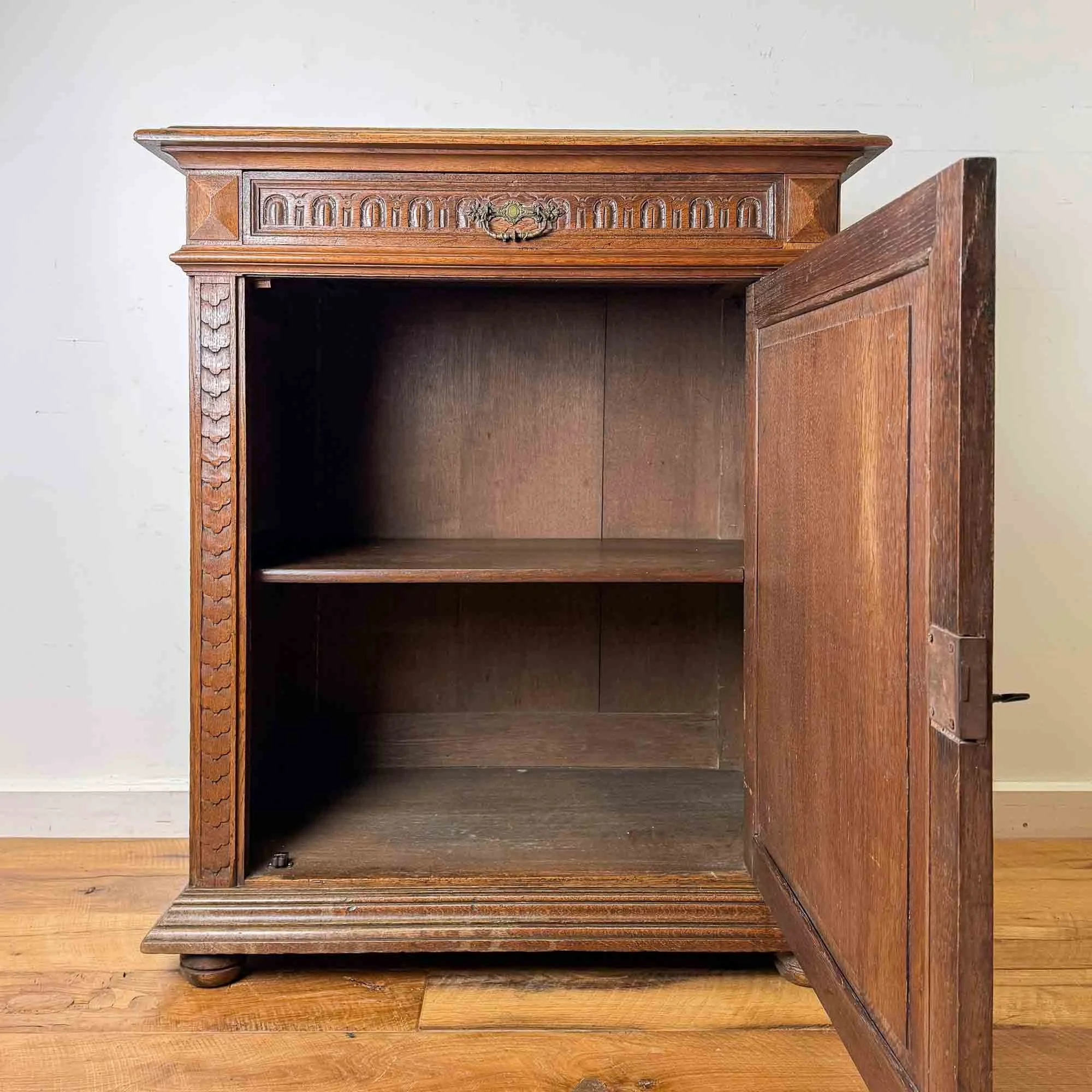 vintage french oak cupboard-10.jpg