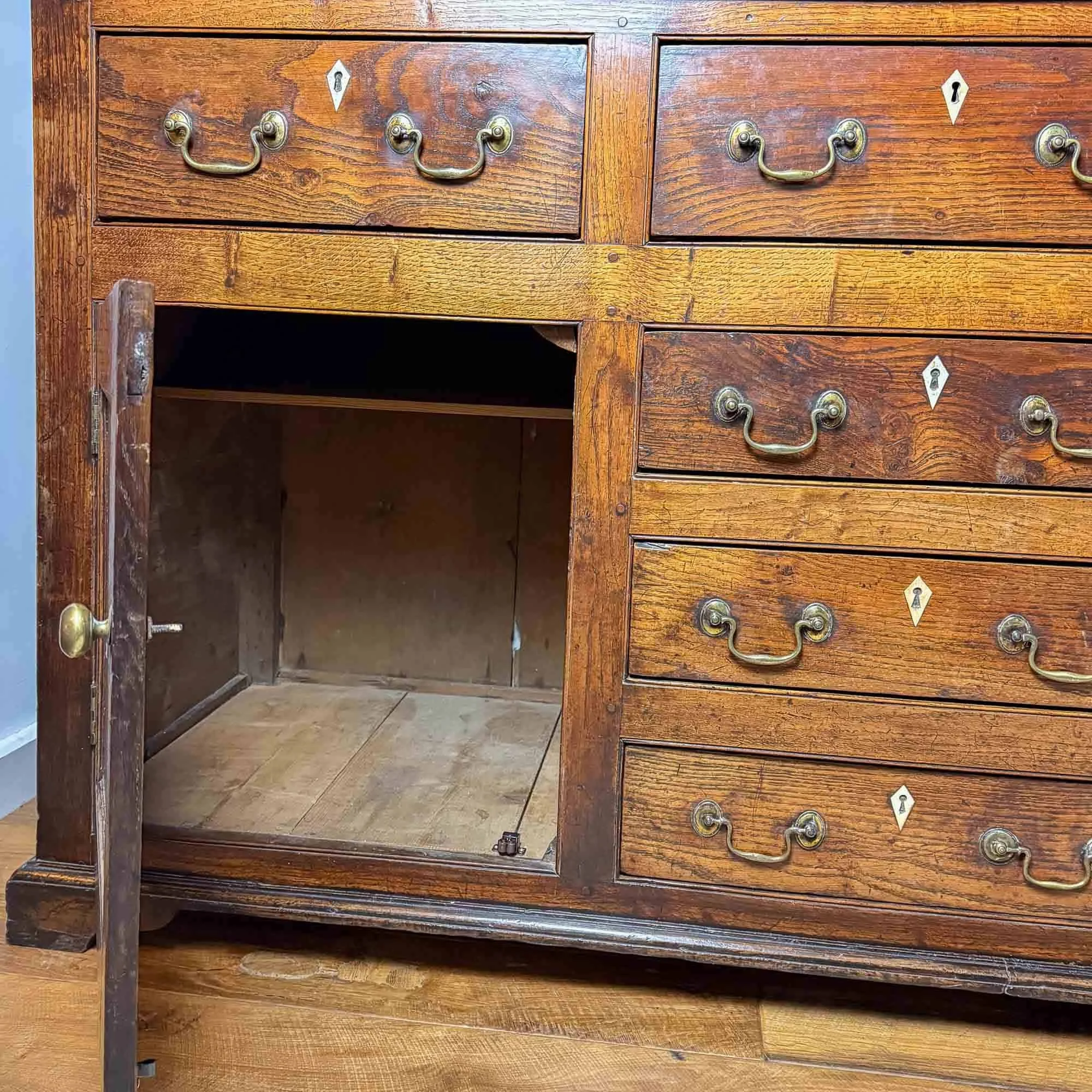 georgian elm dresser-11.jpg