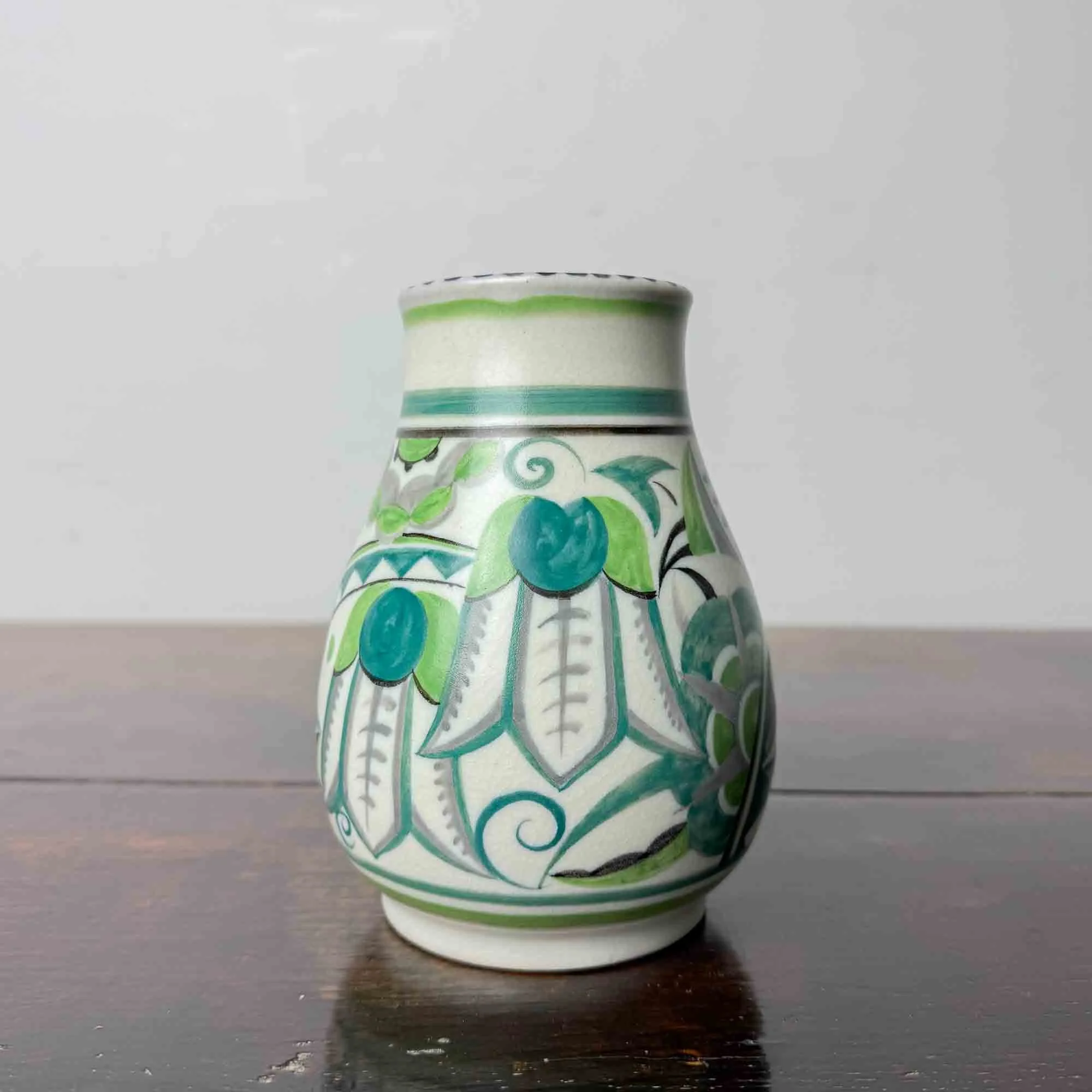 poole pottery GTY 266 vase