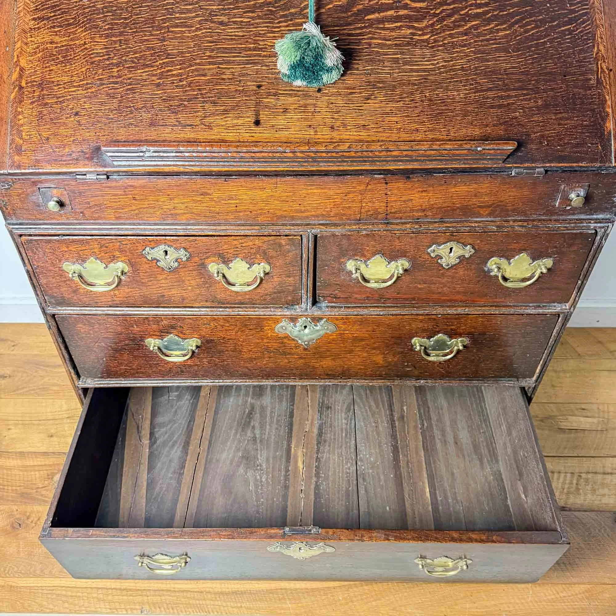 17th century vernacular oak bureau-13.jpg
