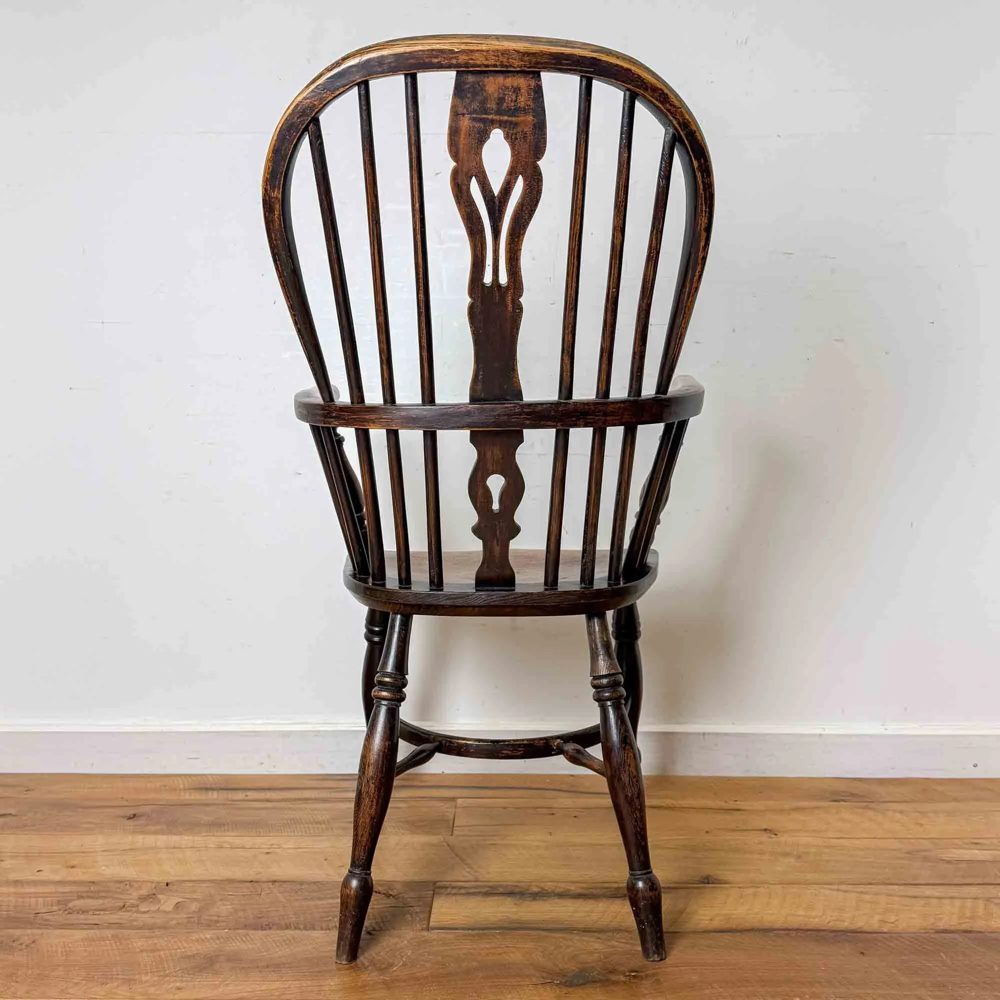 high back windsor chair-5.jpg