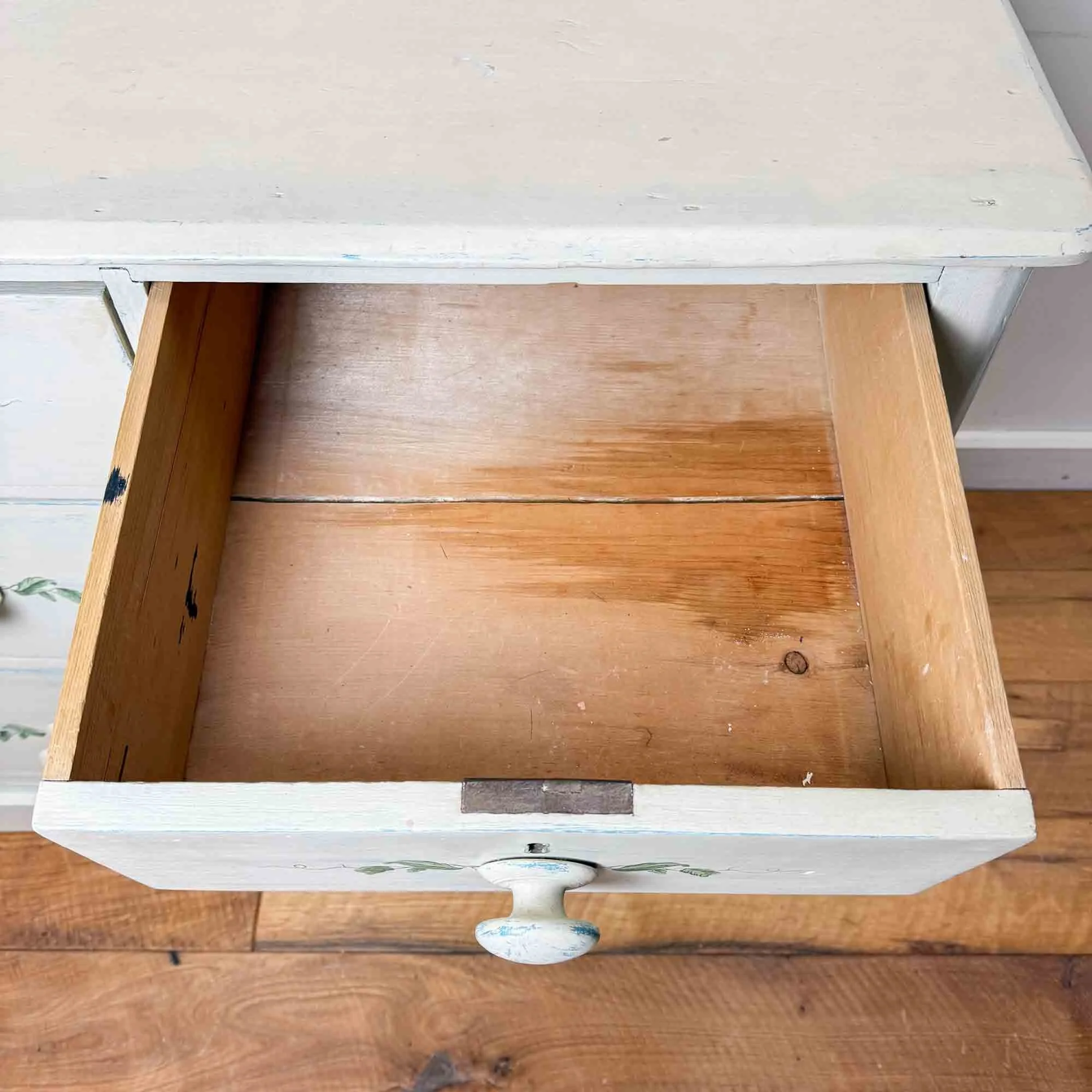 painted antique pine chest of drawers-4.jpg
