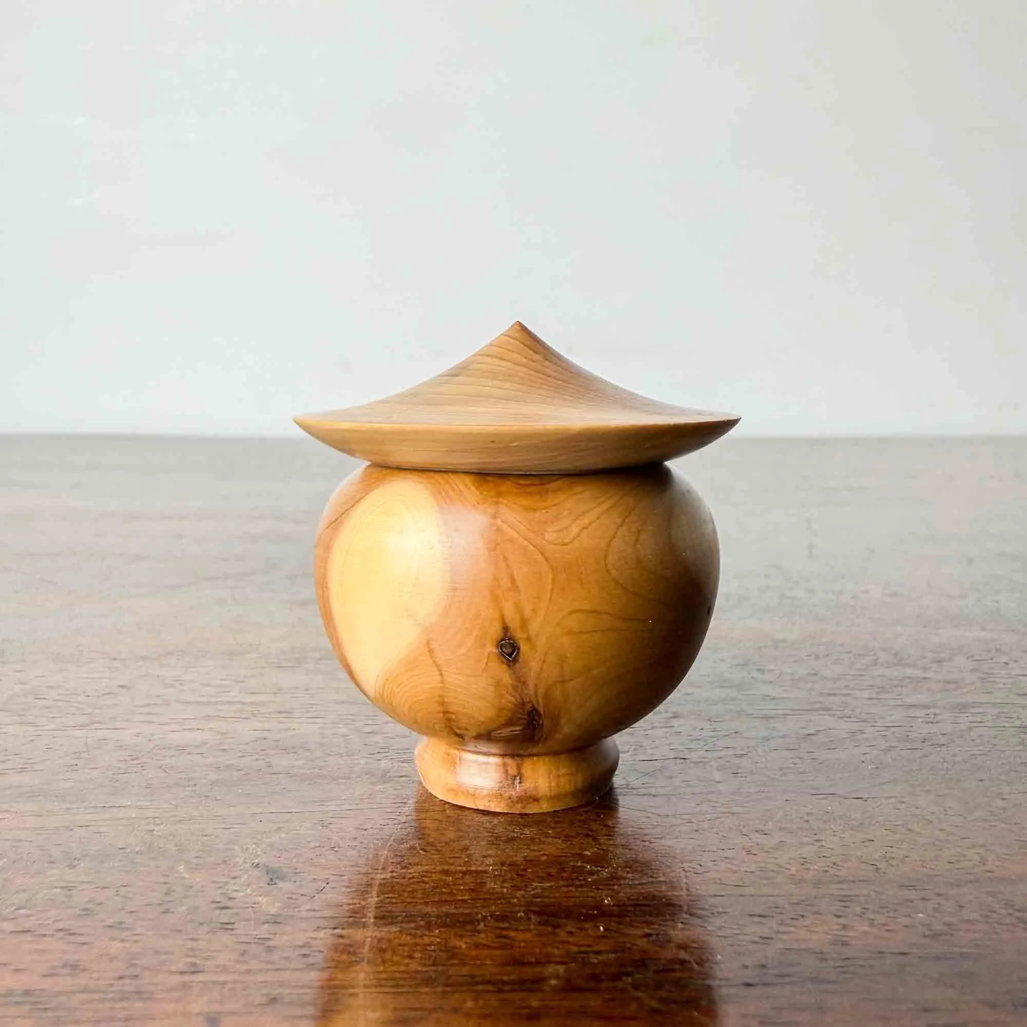 small turned wooden pot with lid-6.jpg