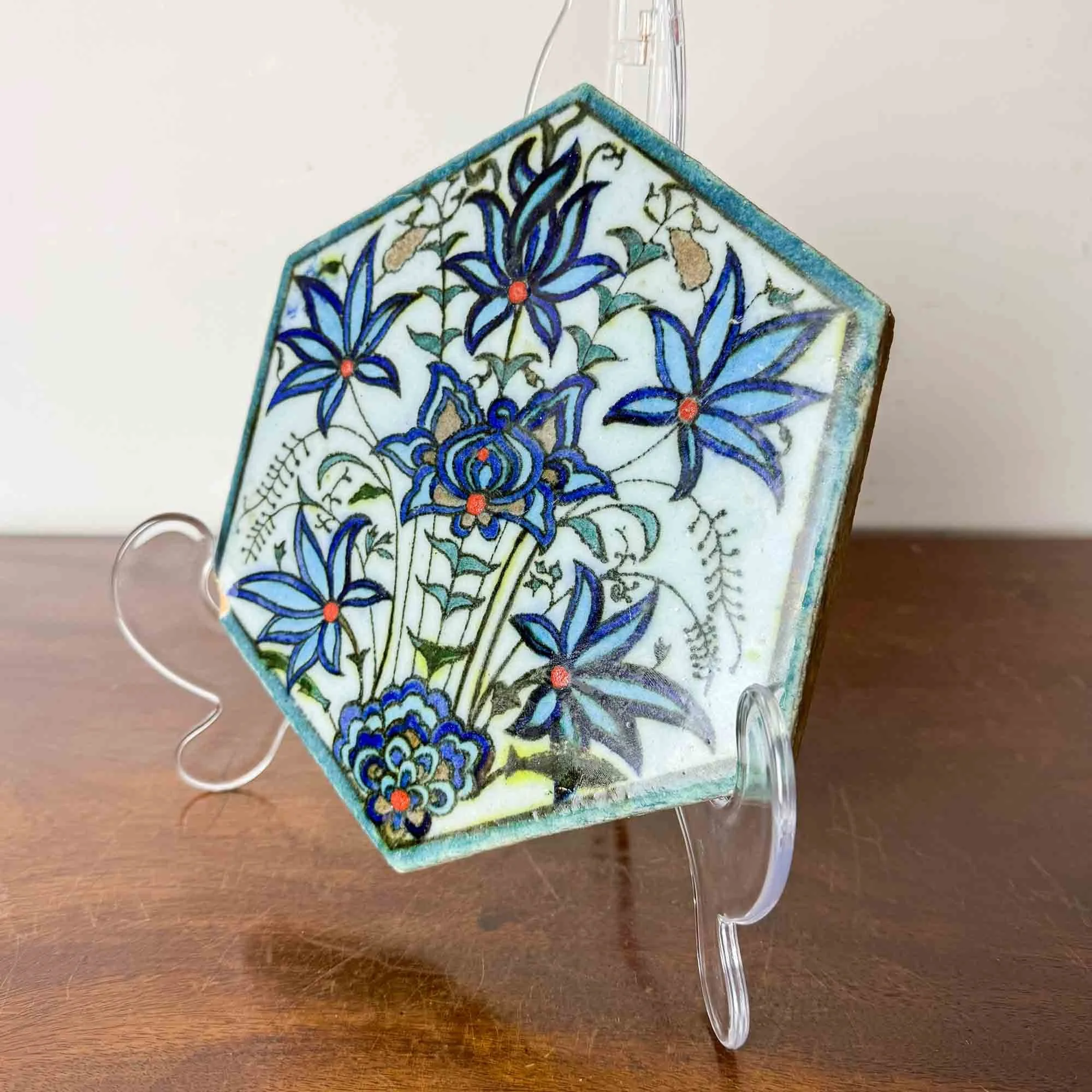 iznik hexagonal tile-2.jpg