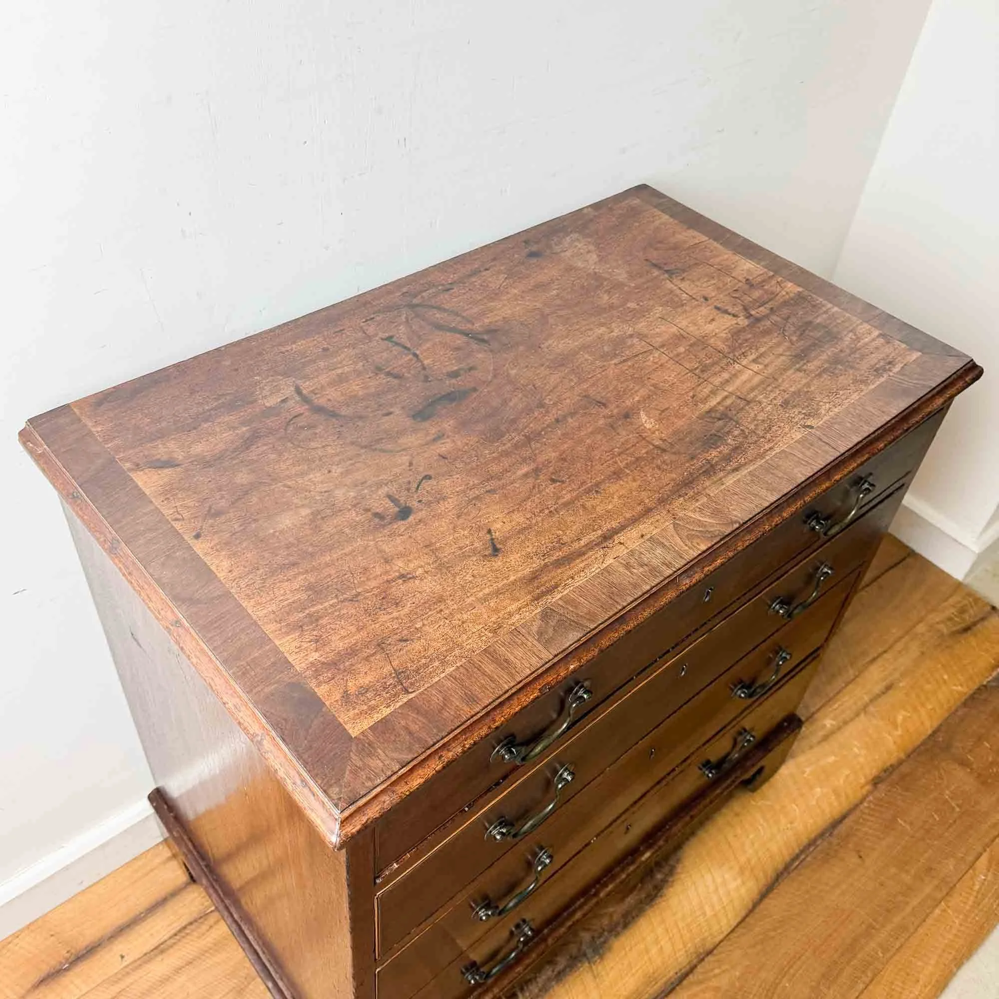 small georgian mahoghany chest of drawers-09.jpg