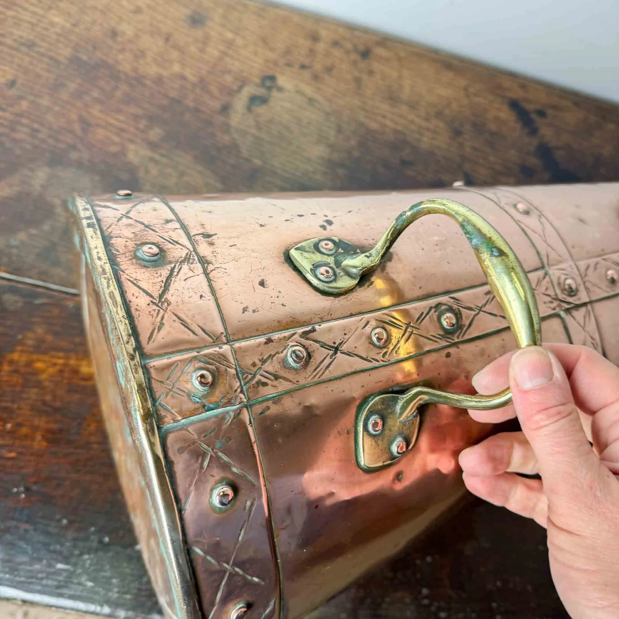 copper coal scuttle-02.jpg