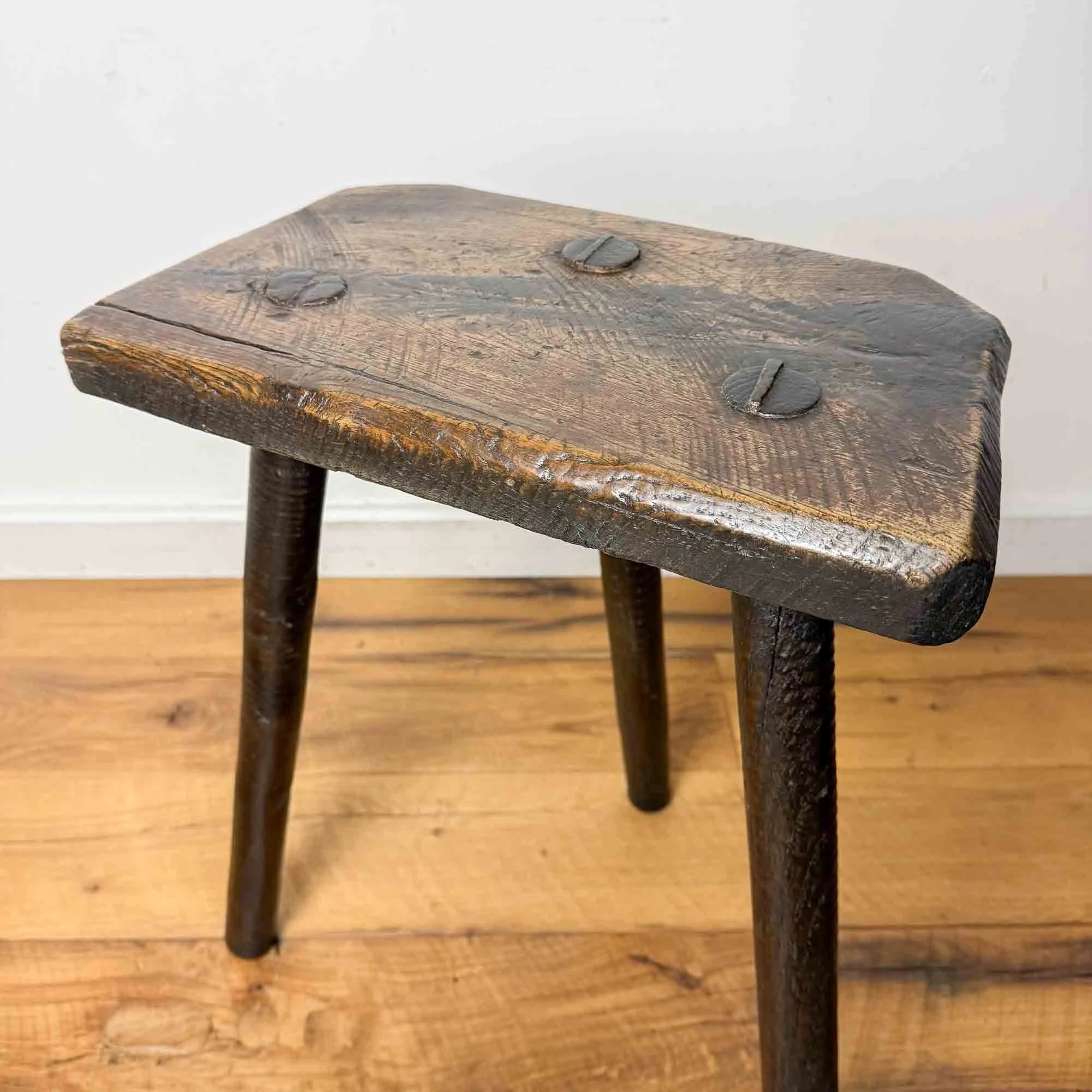 cutlers stool-01.jpg