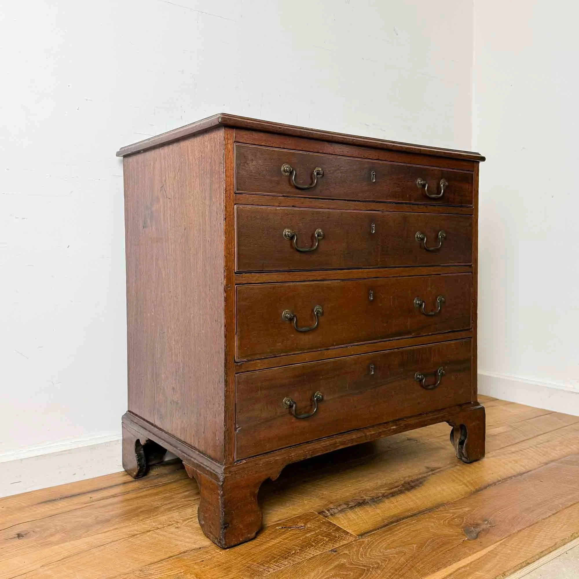 small georgian mahoghany chest of drawers-20.jpg