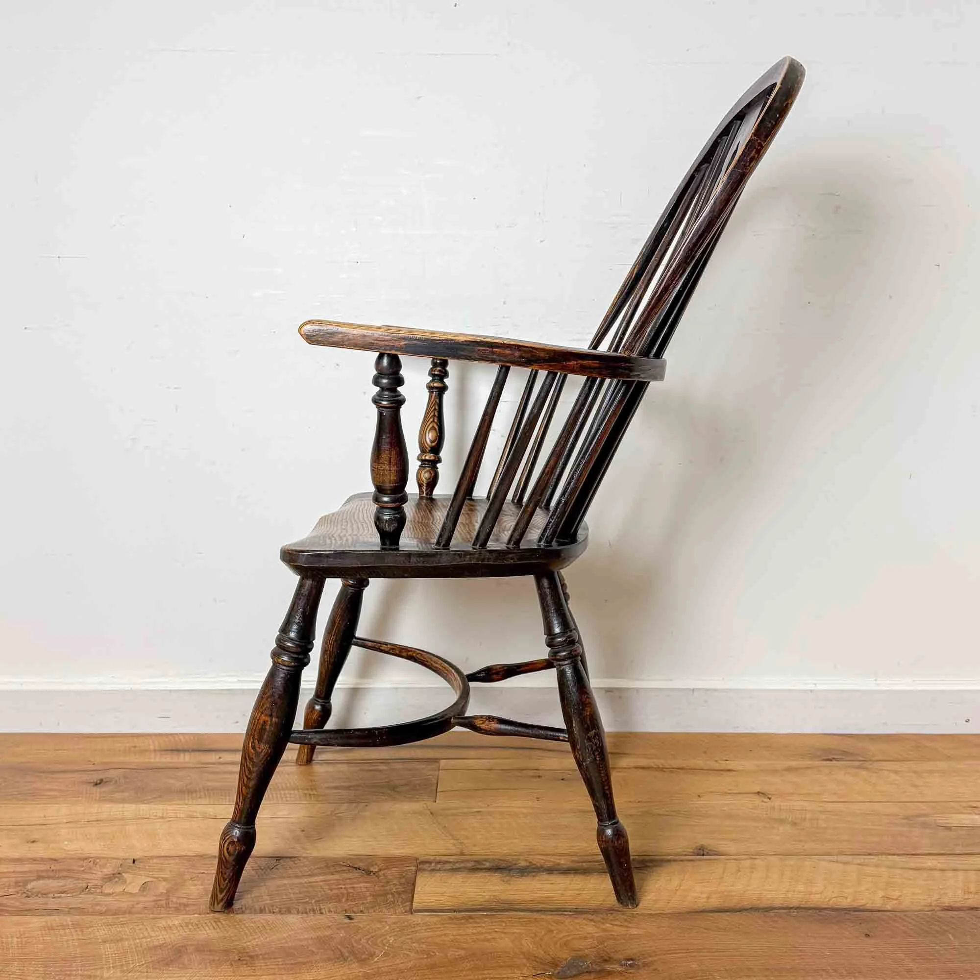 high back windsor chair-4.jpg