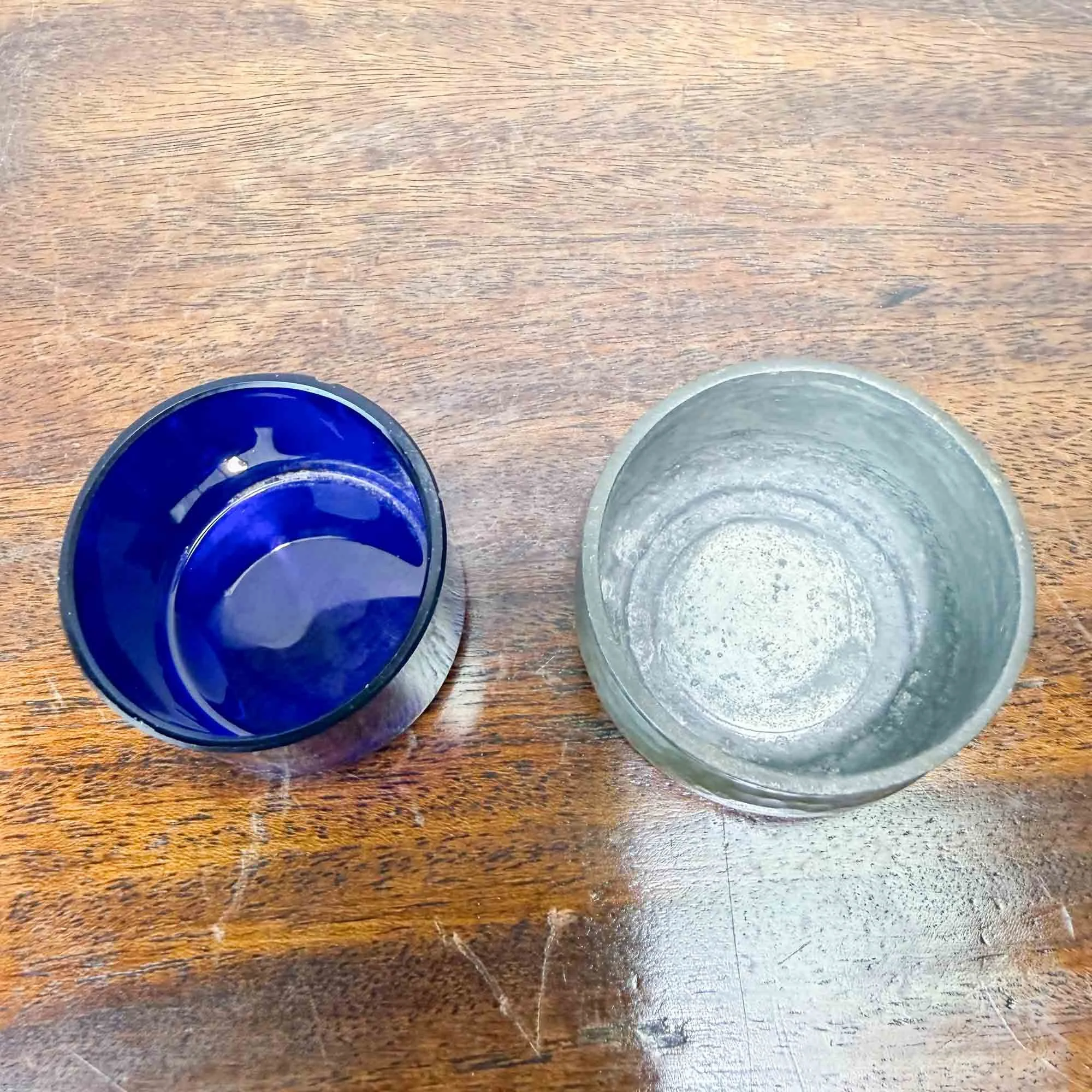 Lion hammered pewter salt with bristol blue glass liner-3.jpg