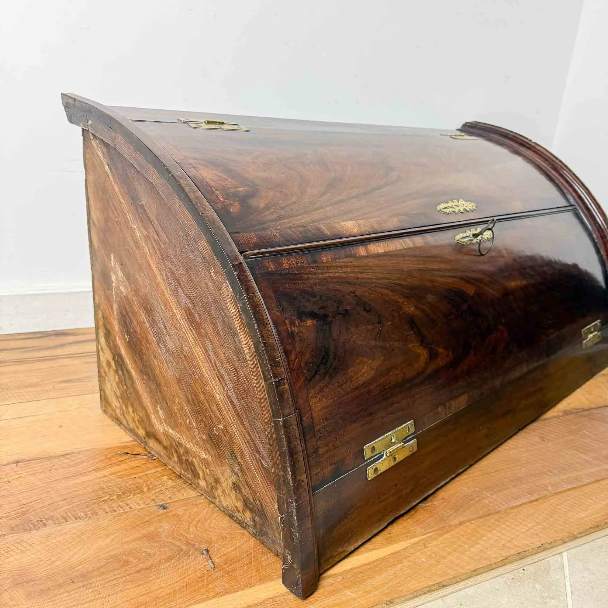 mahogany bow front corner cupboard-02.jpg