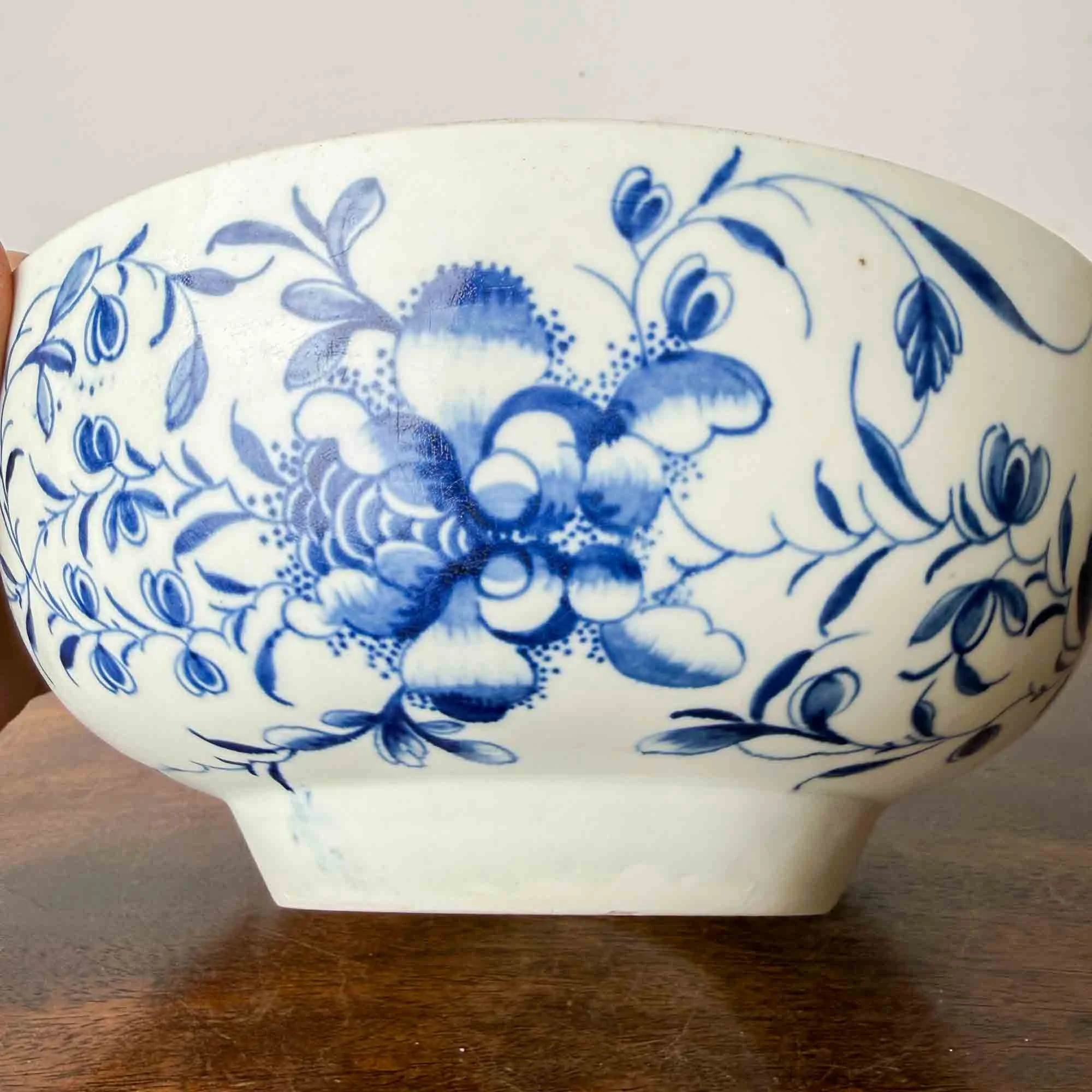 18th century worcester mansfield pattern bowl
