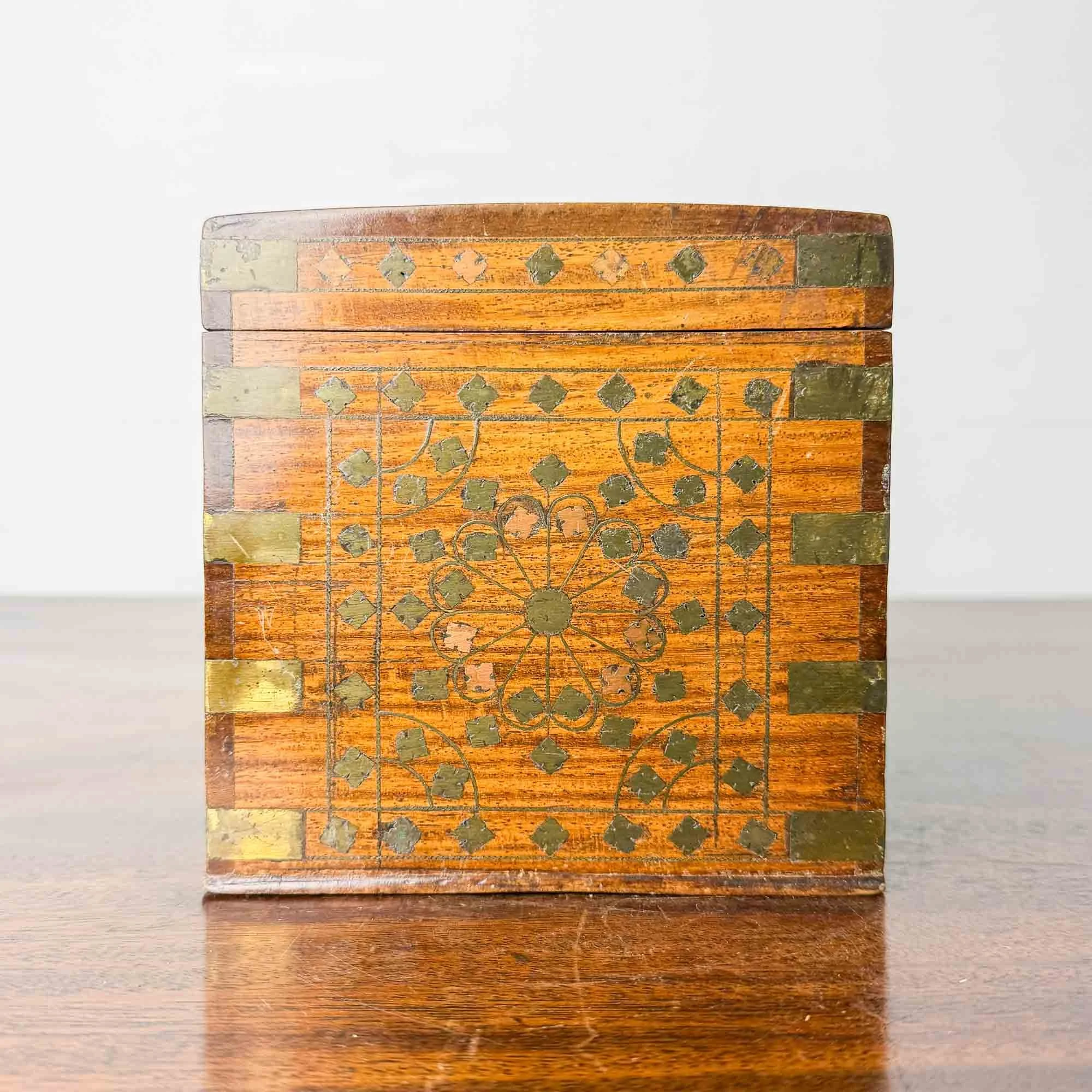 square brass inlaid box-06.jpg