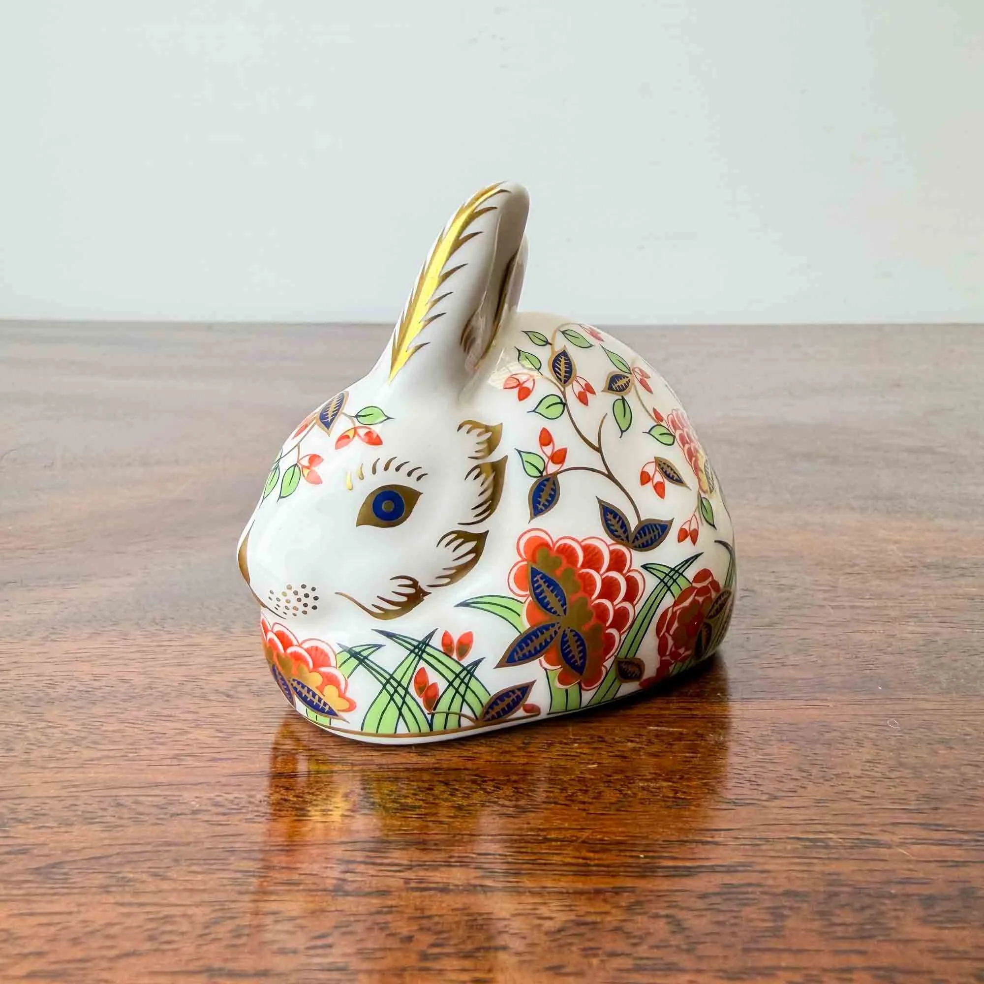 royal crown derby collectors guild meadow rabbit paperweight