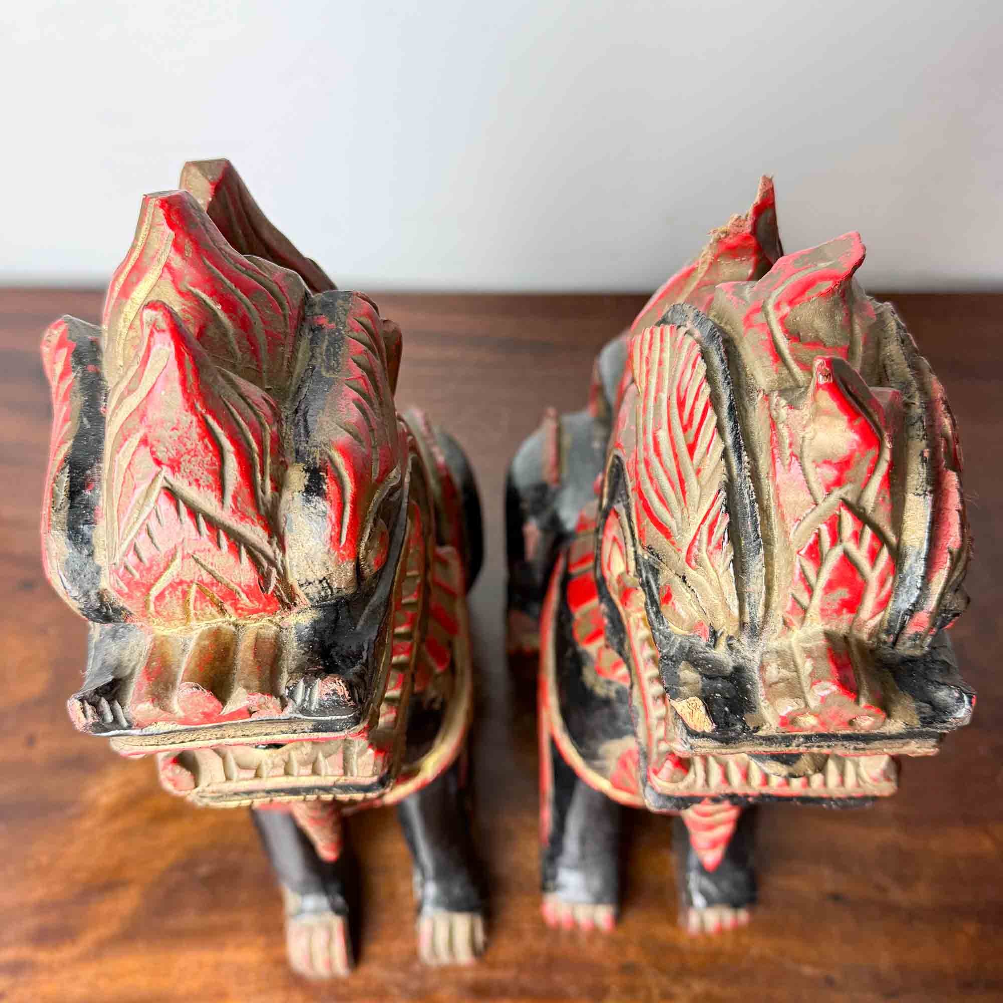 pair carved foo dogs-06.jpg