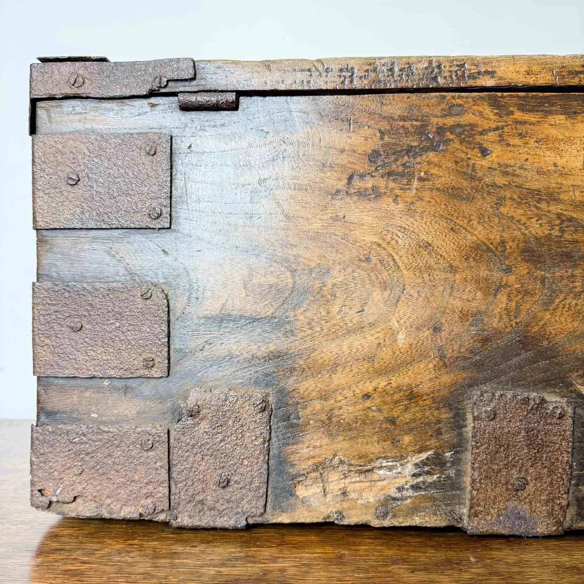 elm and pine strongbox-8.jpg