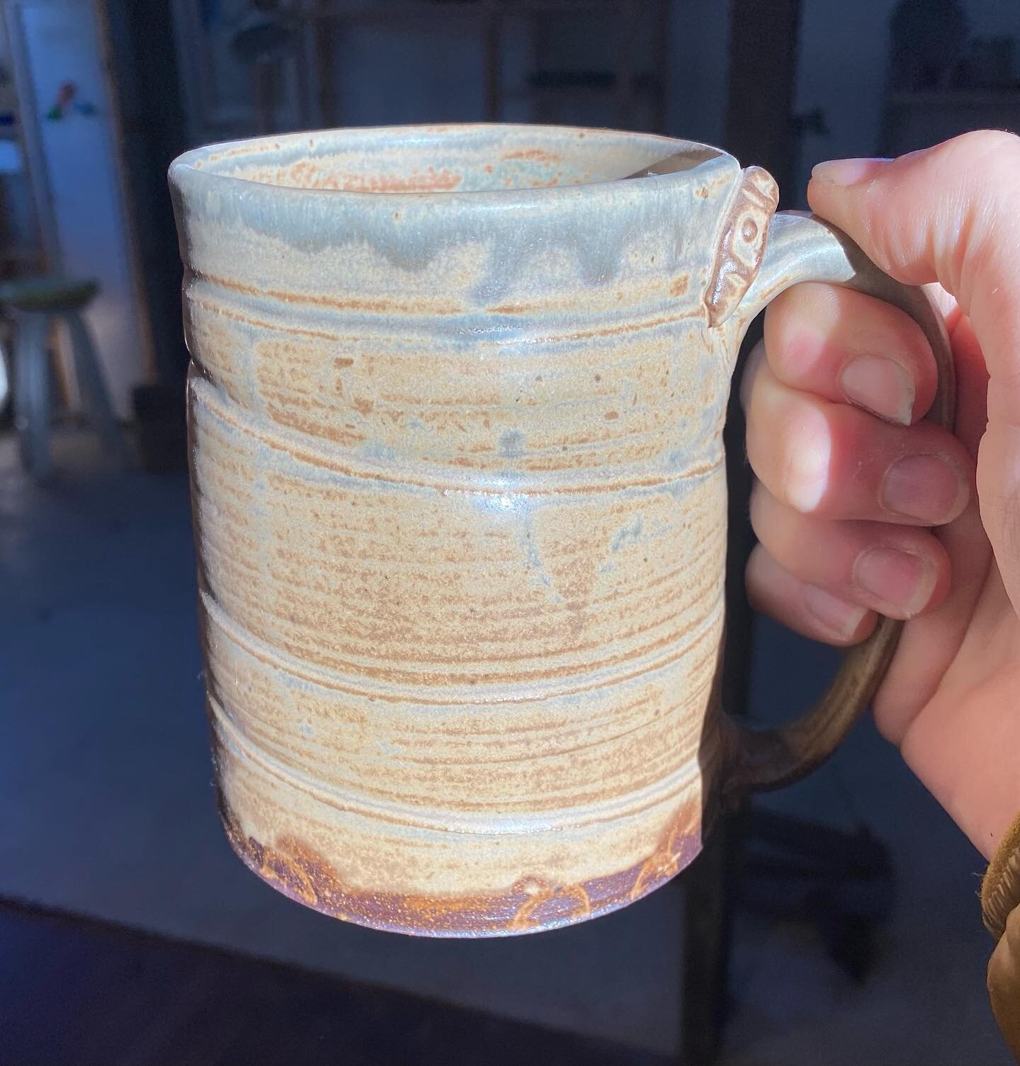 Mugshot Monday. From tea in the morning to beer in the evening - this large mugs work hard to keep you hydrated and happy. 

#mugshotmonday #handthrownpottery #stein #tea #hydrate #handmade #handmadepottery #handmademug