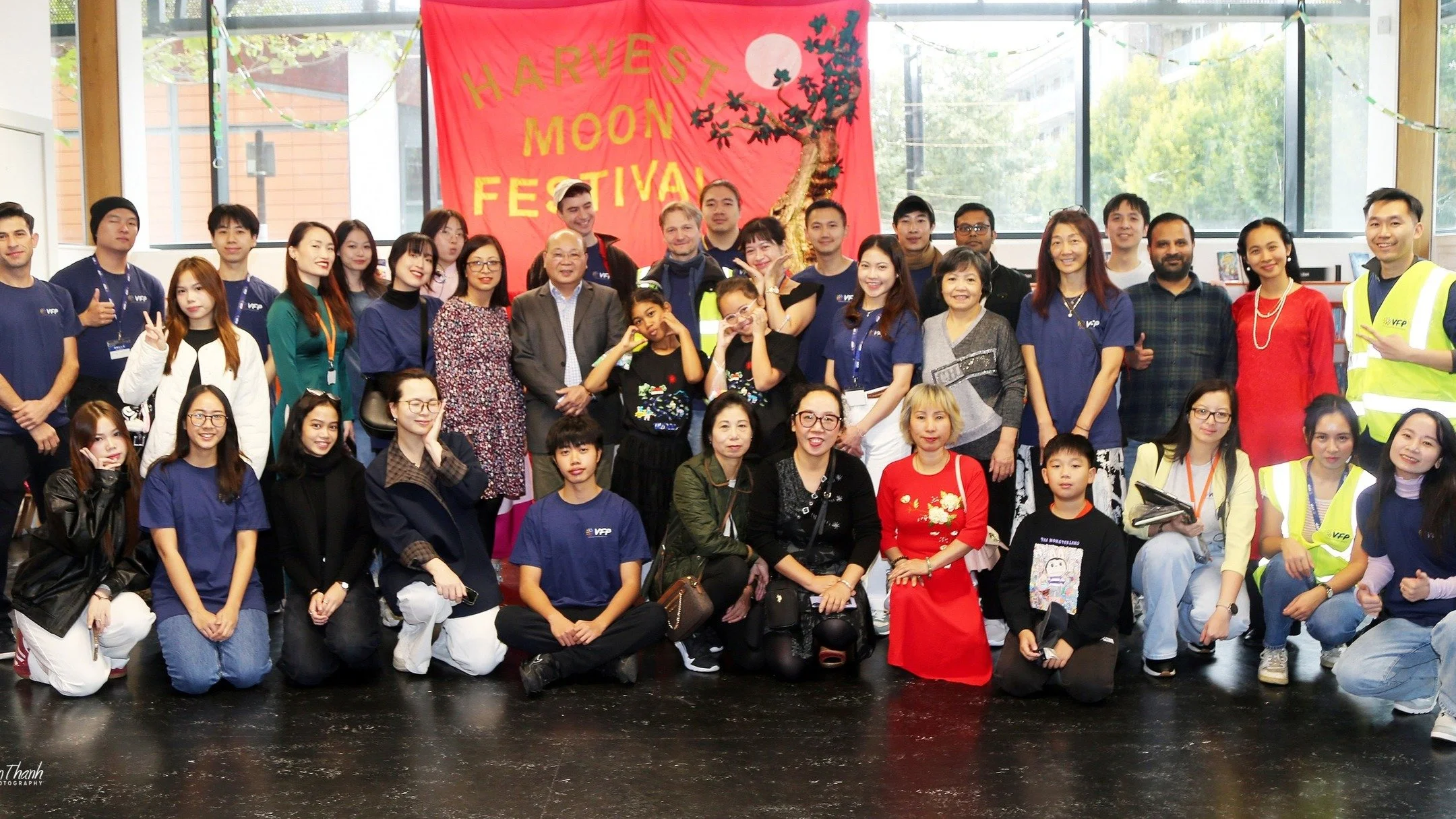 🙌 3,945 Reasons to Say THANK YOU! Mid-Autumn Festival 2025 Was a Triumph! 🙌
The Vietnamese Family Partnership (VFP) sends our most sincere thanks to every single VOLUNTEER who powered our historic Mid-Autumn Festival this past Sunday, 28th Septembe