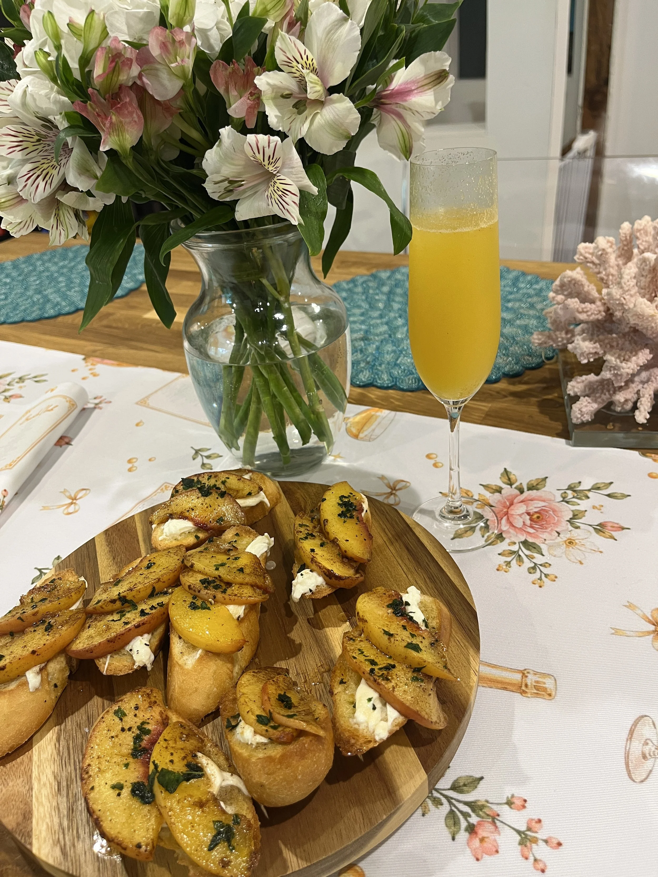 🍑 Brown Butter Peach Burrata Crostini + Fresh Peach Bellini