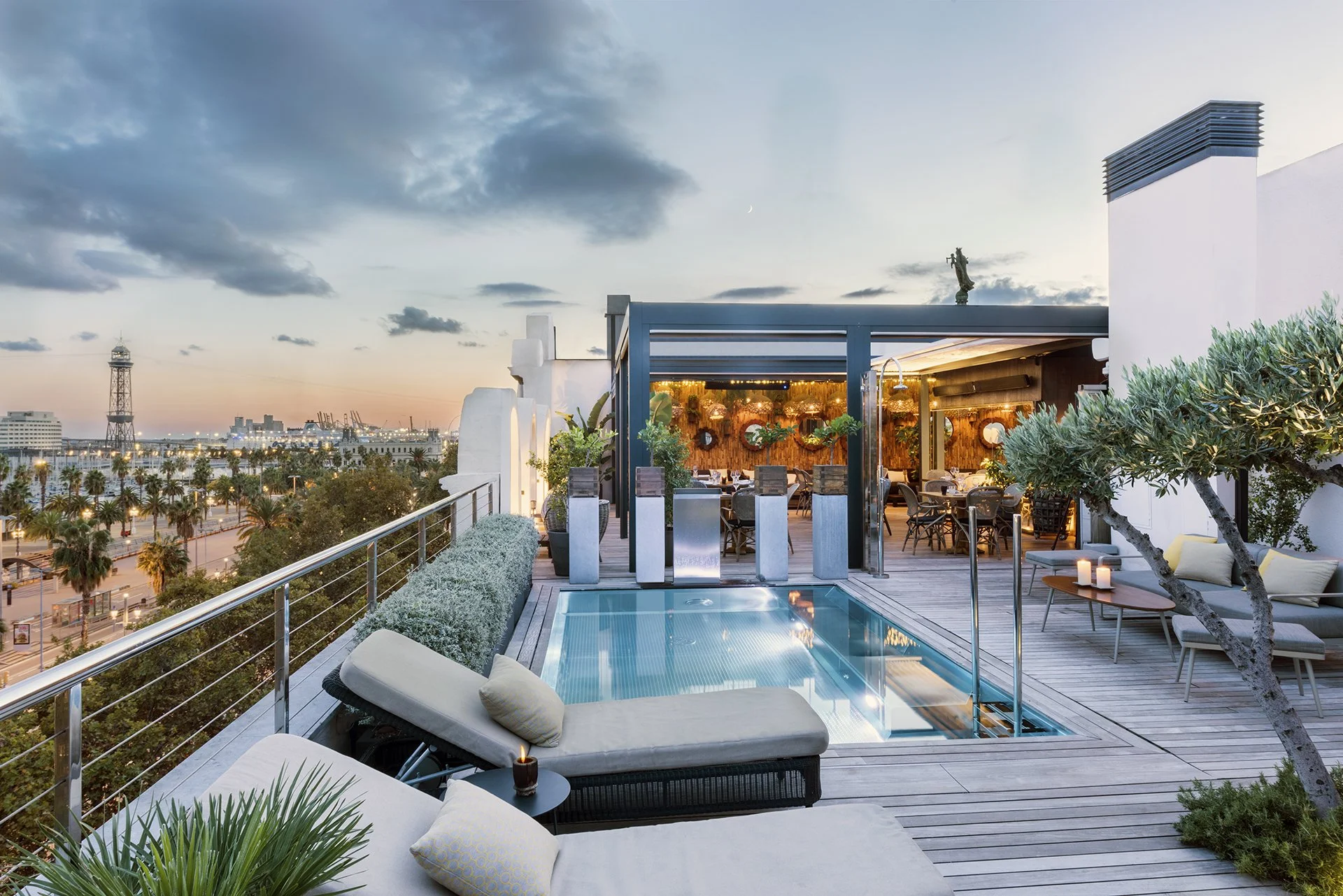 Serras Hotel Rooftop Bar