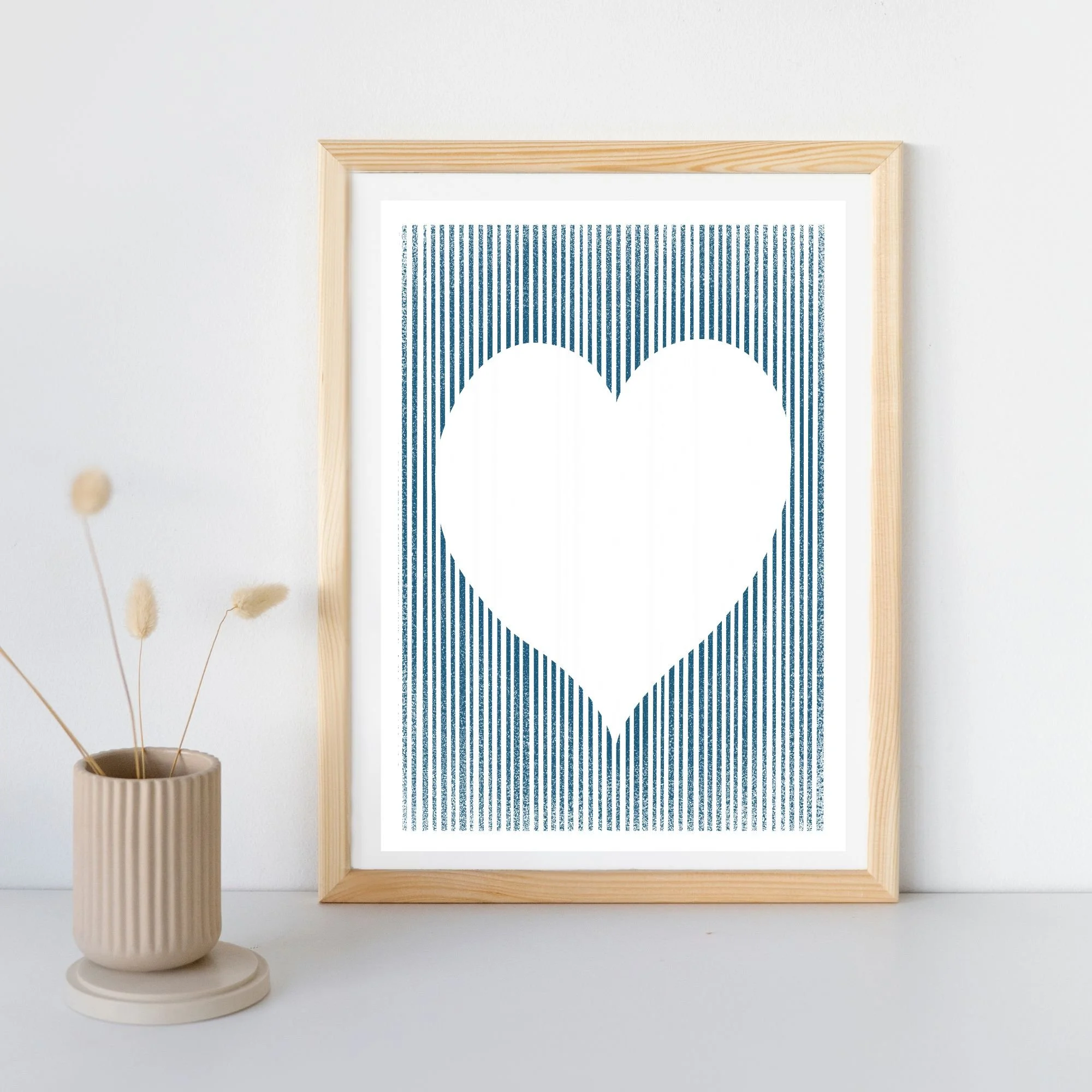0156g Heart Teal ETSY 2000px frame mockup pot.jpg