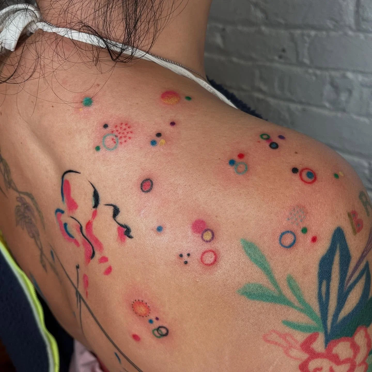 Tatuajes #handpoked hechos en los pasado a&ntilde;os entre San Juan, Nueva York y CDMX 🖤 Tengo 9 a&ntilde;os de experiencia tatuando a mano y estudio bien cool en Santurce @la.lagrimita &iexcl;hazte un tat&uacute; conmigo! ✍🏼