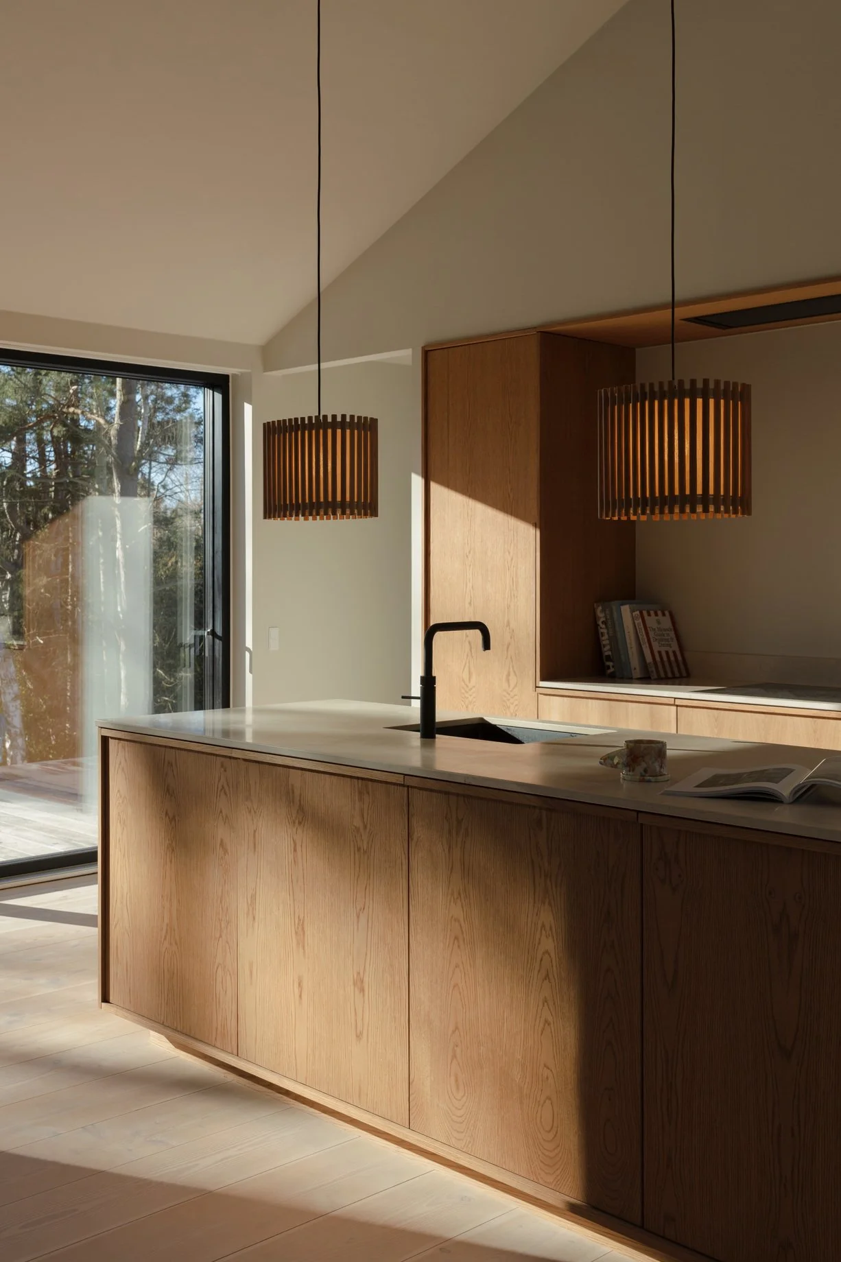 UMAGE_lifestyle_Komorebi_medium_rectangular_oak_(1).jpg