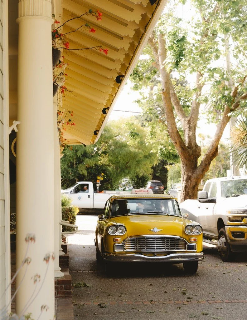 Somewhere between a beach town love story and a 90s movie still. 🌼🚕