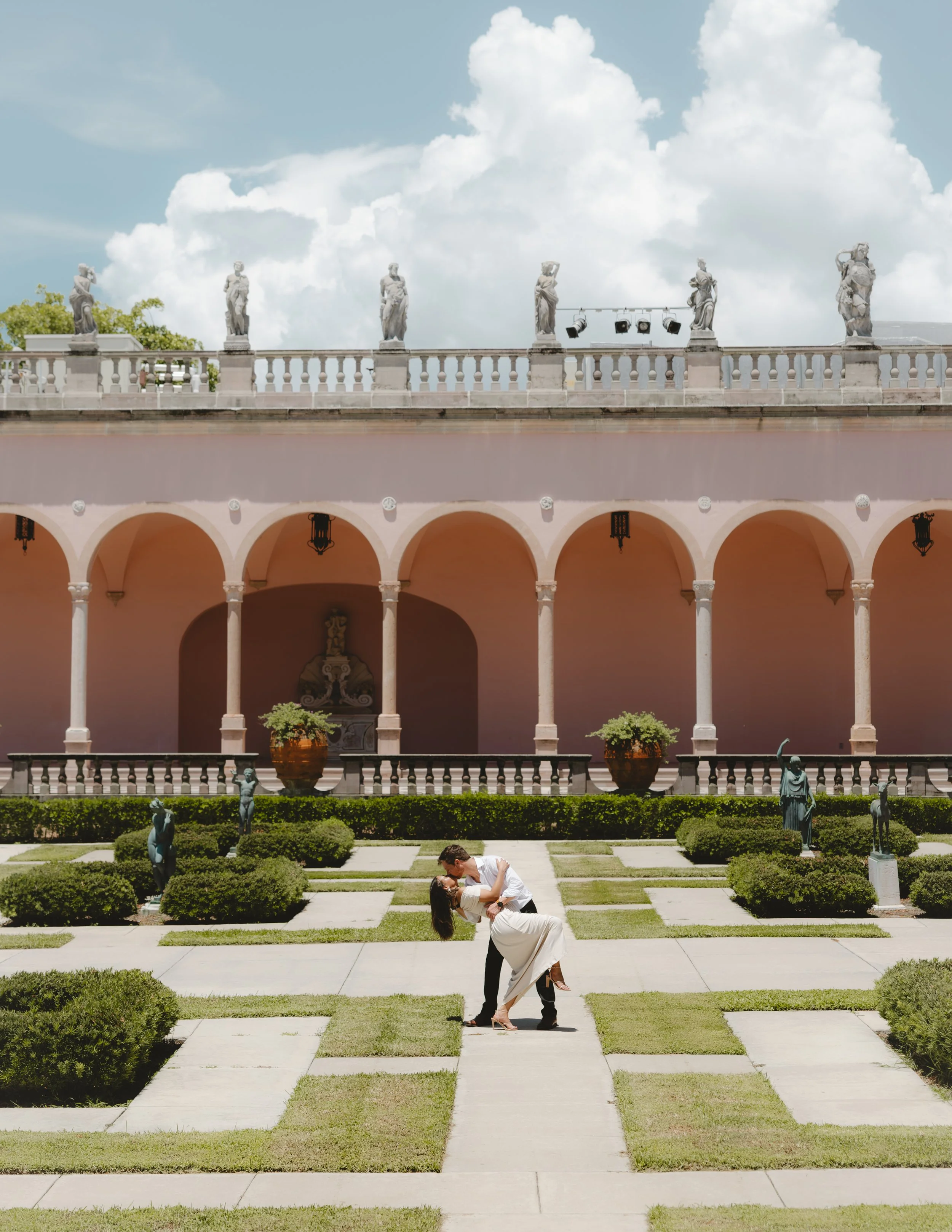 ringlingmuseumfloridaengagements-3.jpg