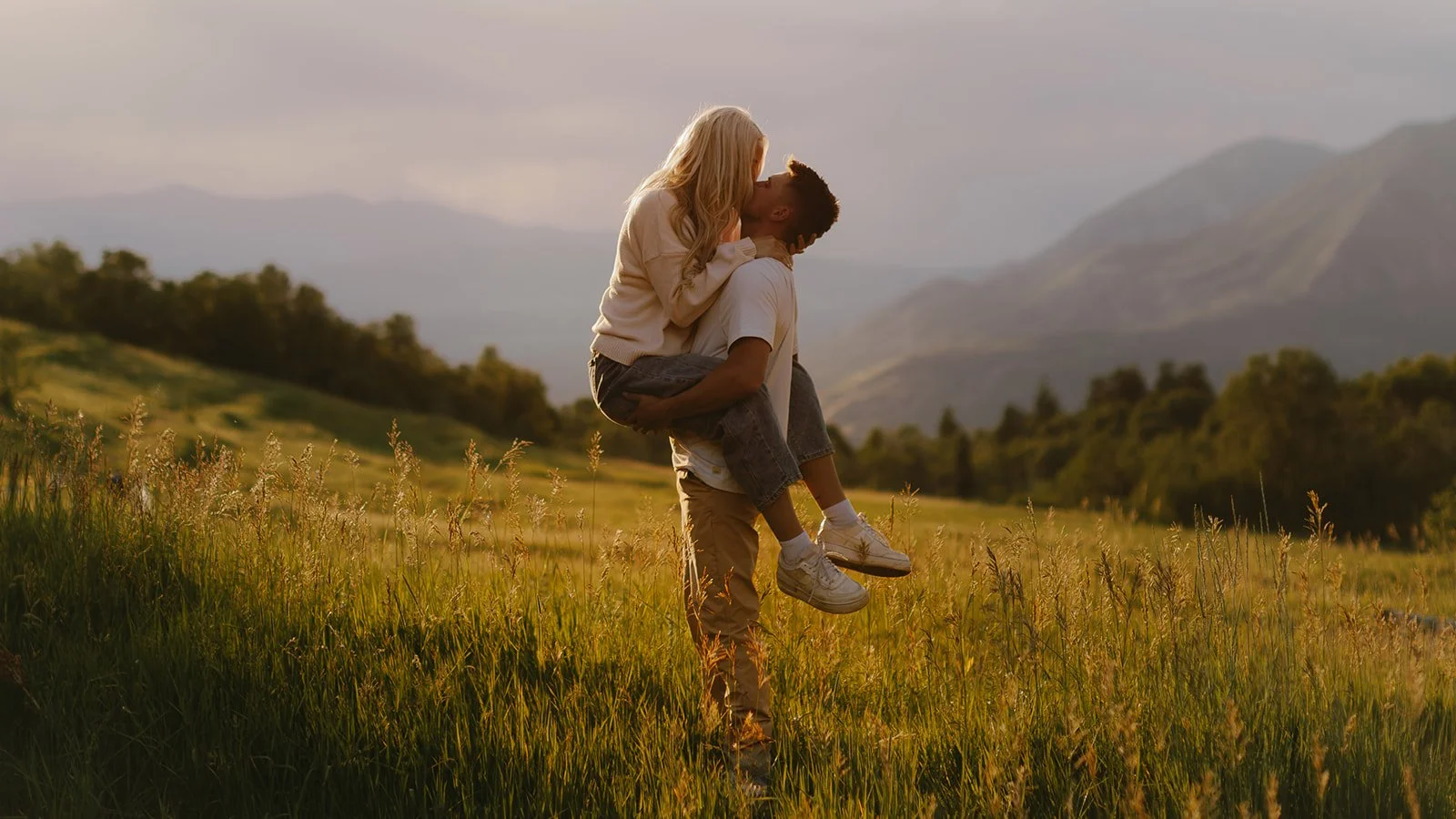 ariconnorprovoutahengagements-4-9.jpg