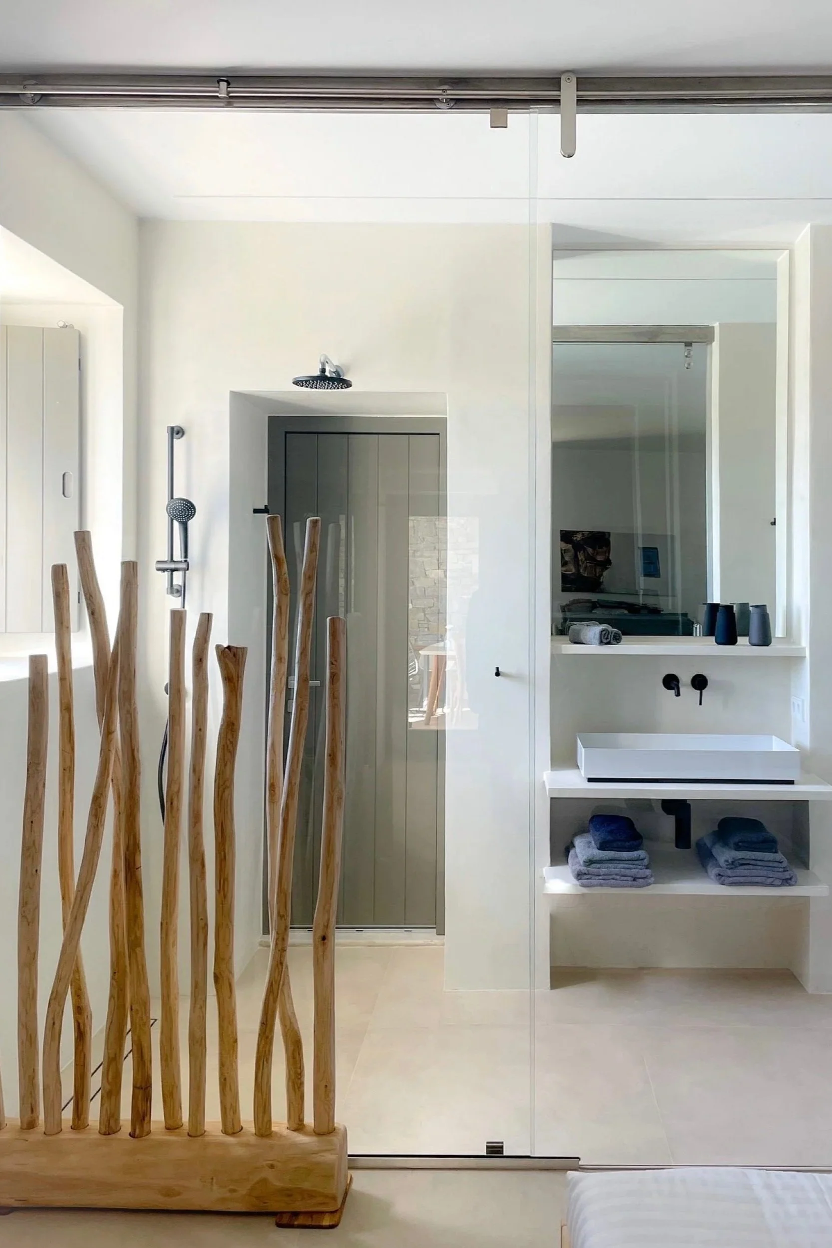 2+Cabin+shower-2.jpg